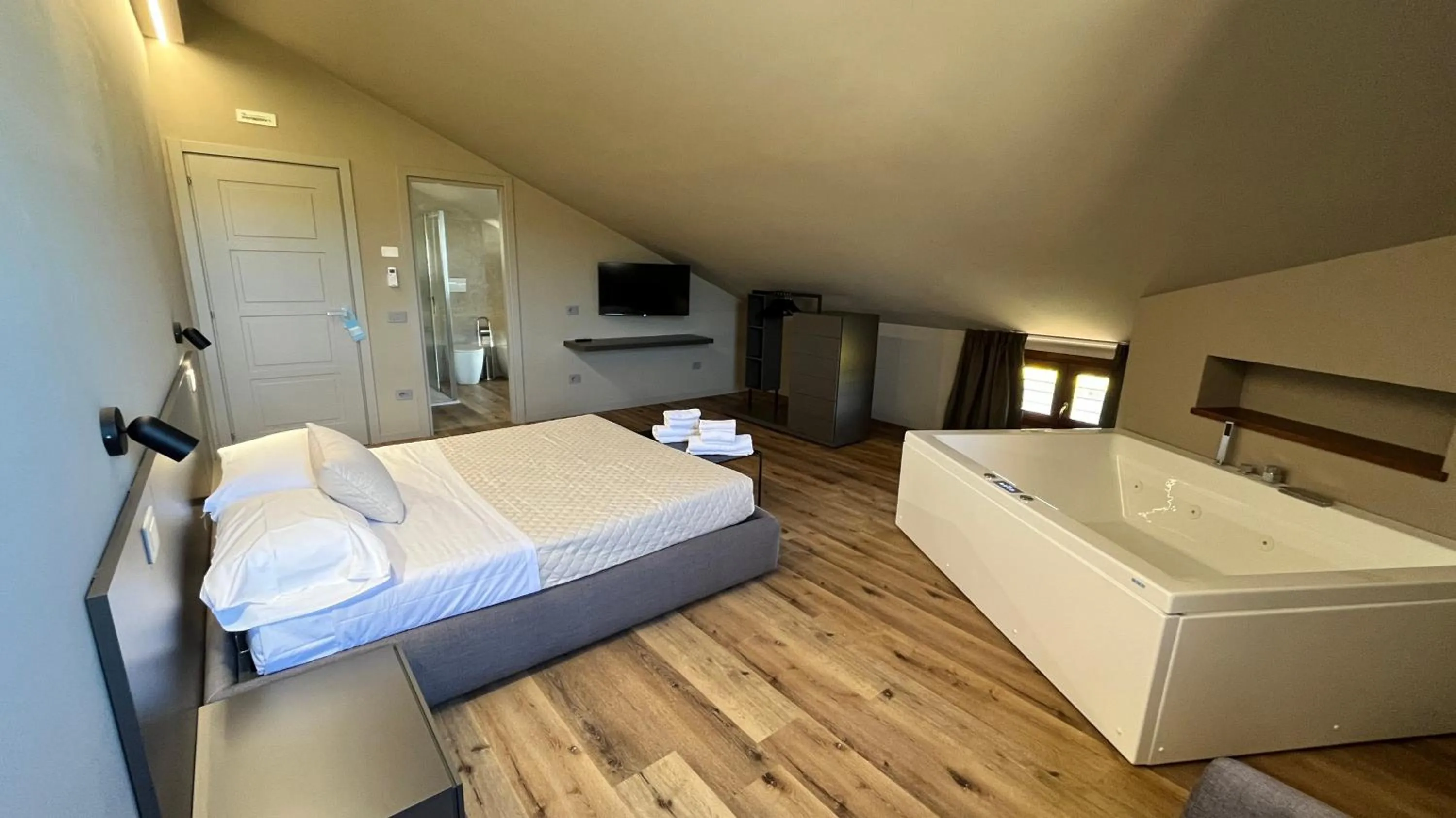 Photo of the whole room, Bed in Assisium Agriturismo