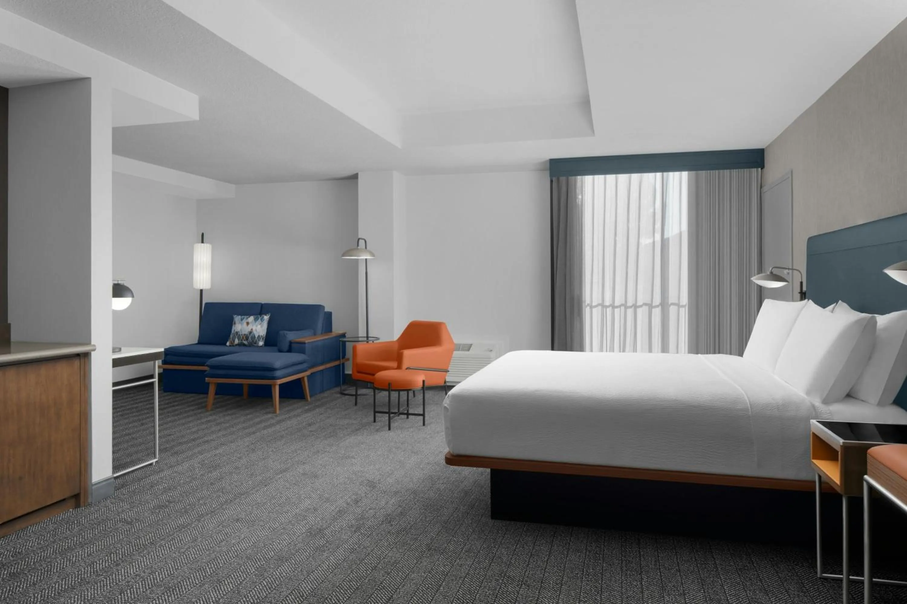 Bedroom, Bed in Courtyard San Jose Airport