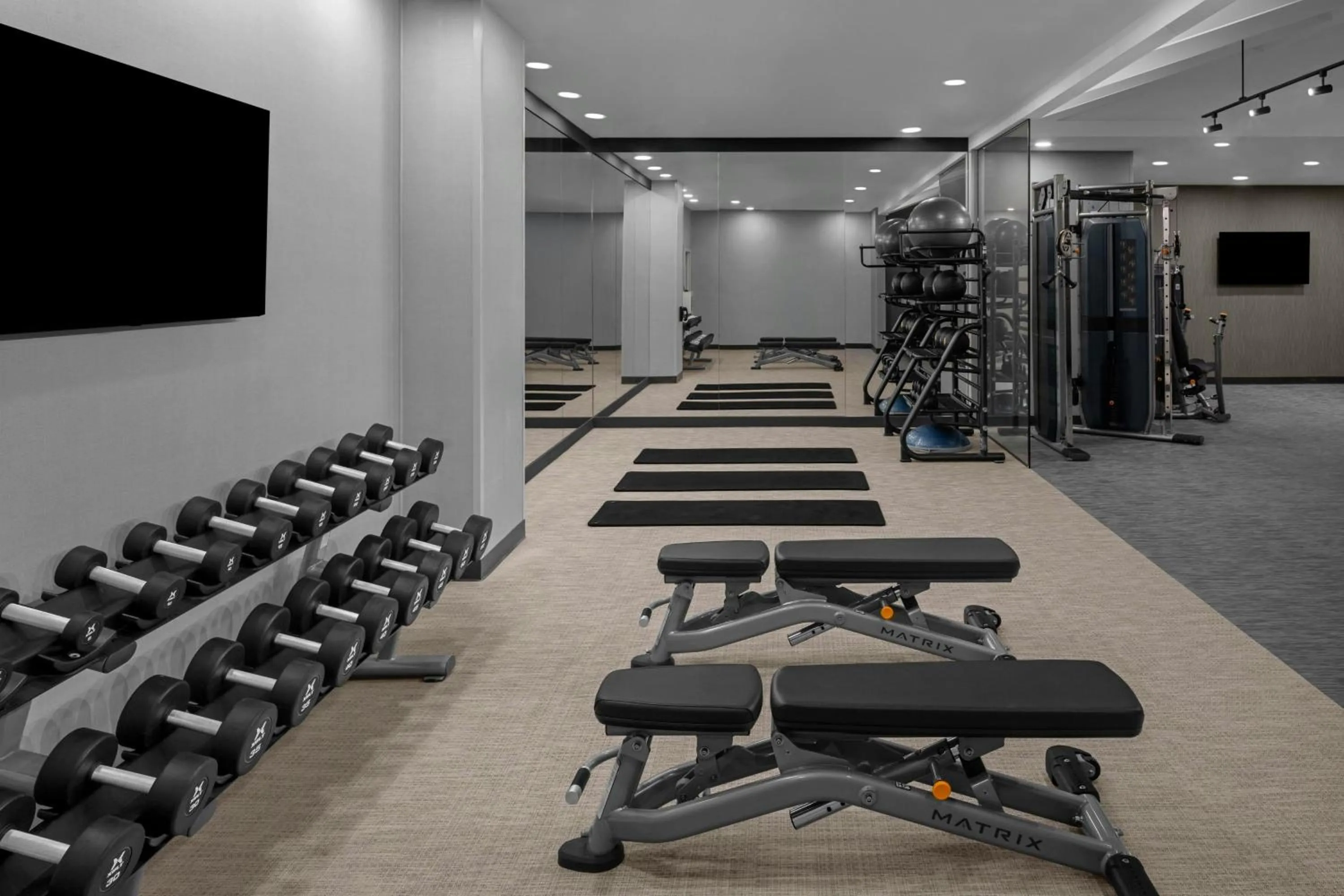 Fitness centre/facilities in Courtyard San Jose Airport