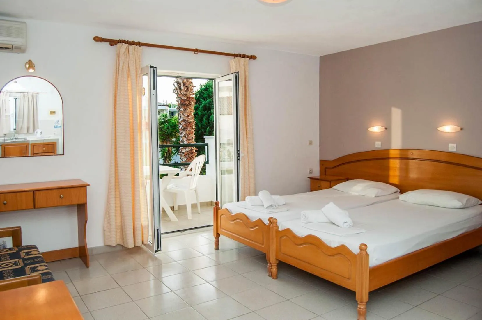 Bedroom in Cavos Beach House