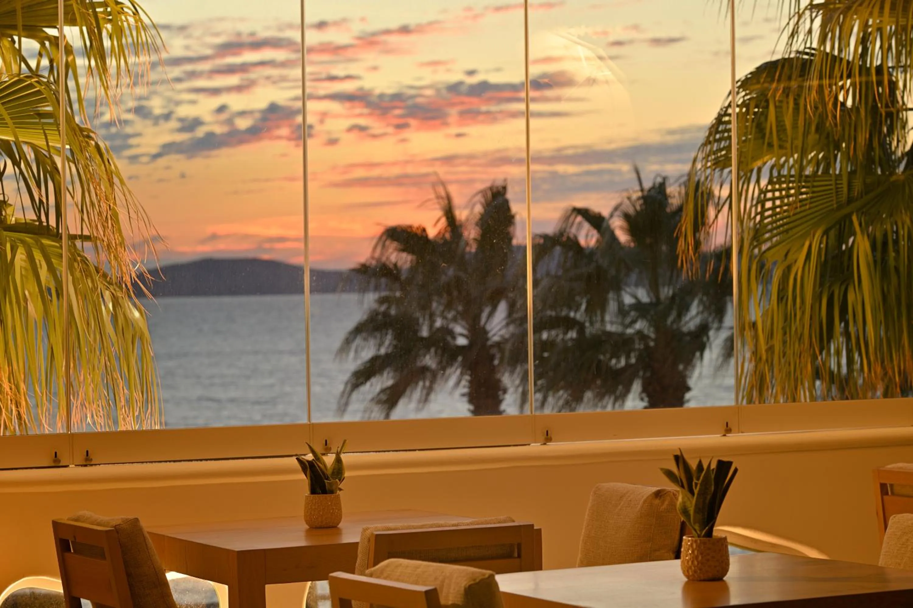 Restaurant/places to eat in Anax Resort and Spa