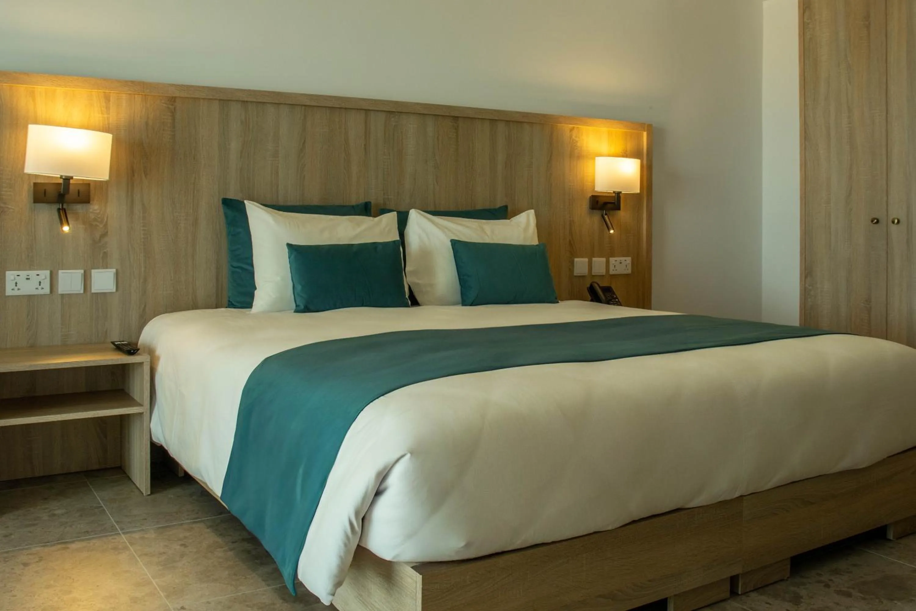 Bedroom, Bed in Ramla Bay Resort