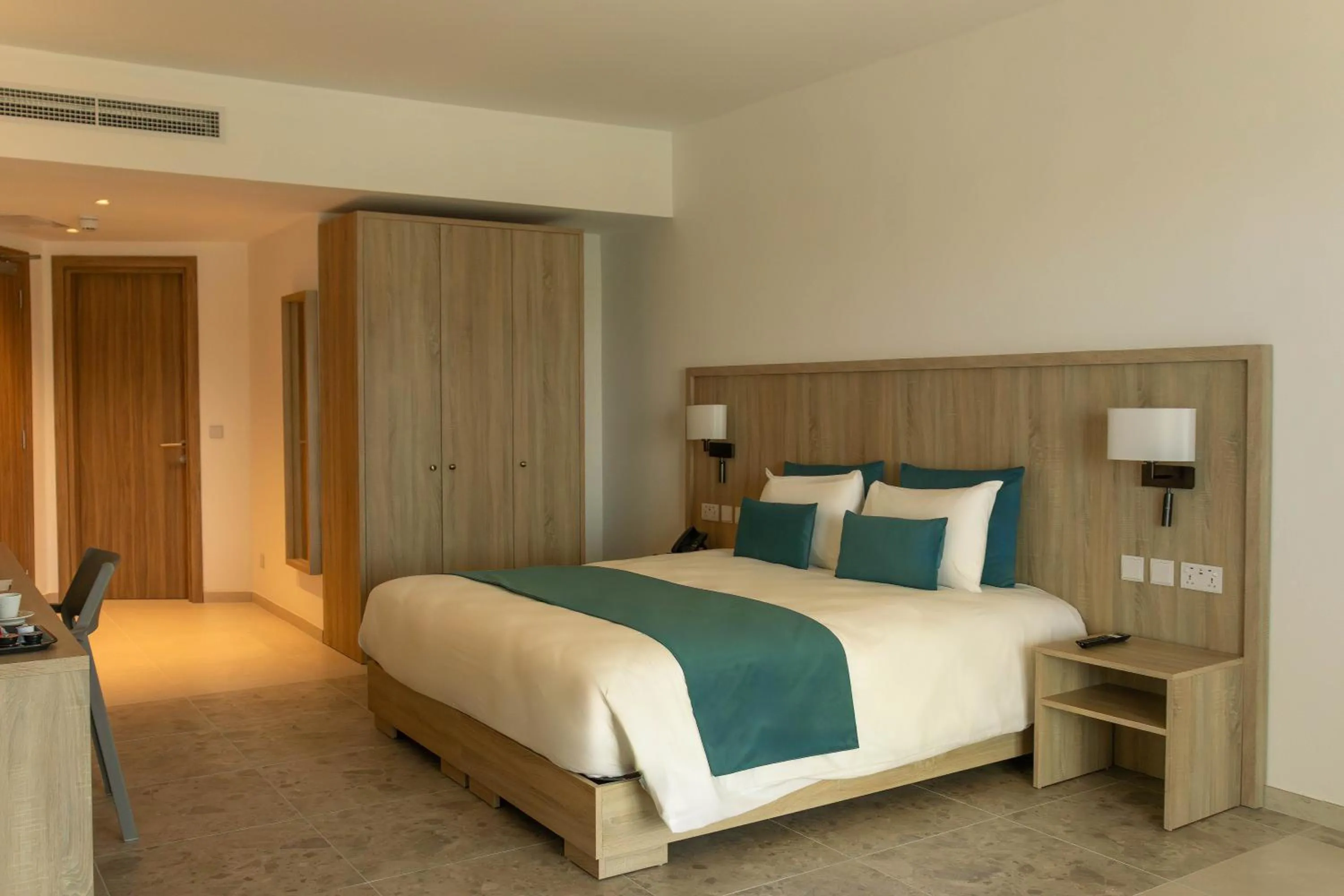 Bedroom, Bed in Ramla Bay Resort