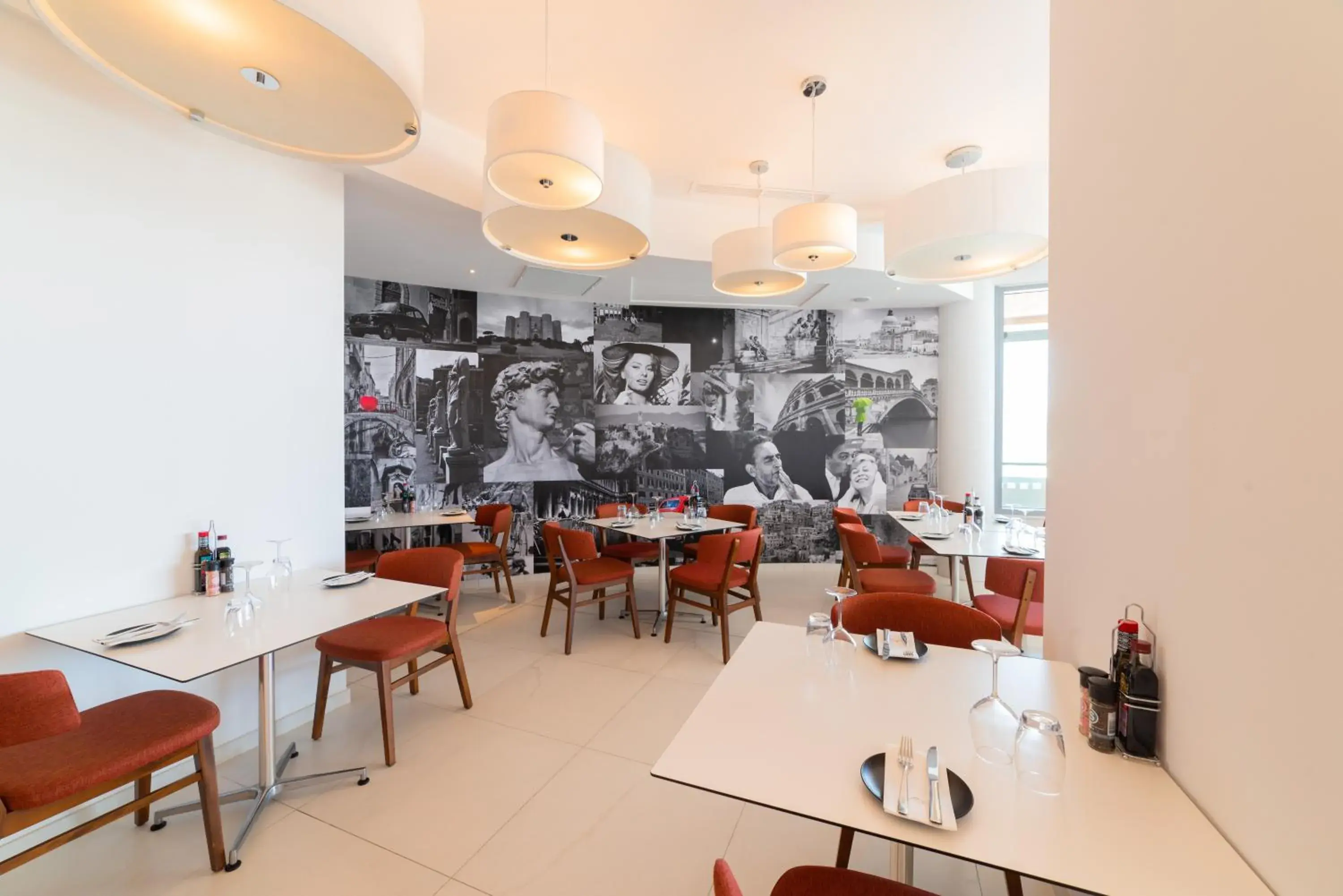 Restaurant/places to eat in Ramla Bay Resort Restaurant/places to eat in Ramla Bay Resort