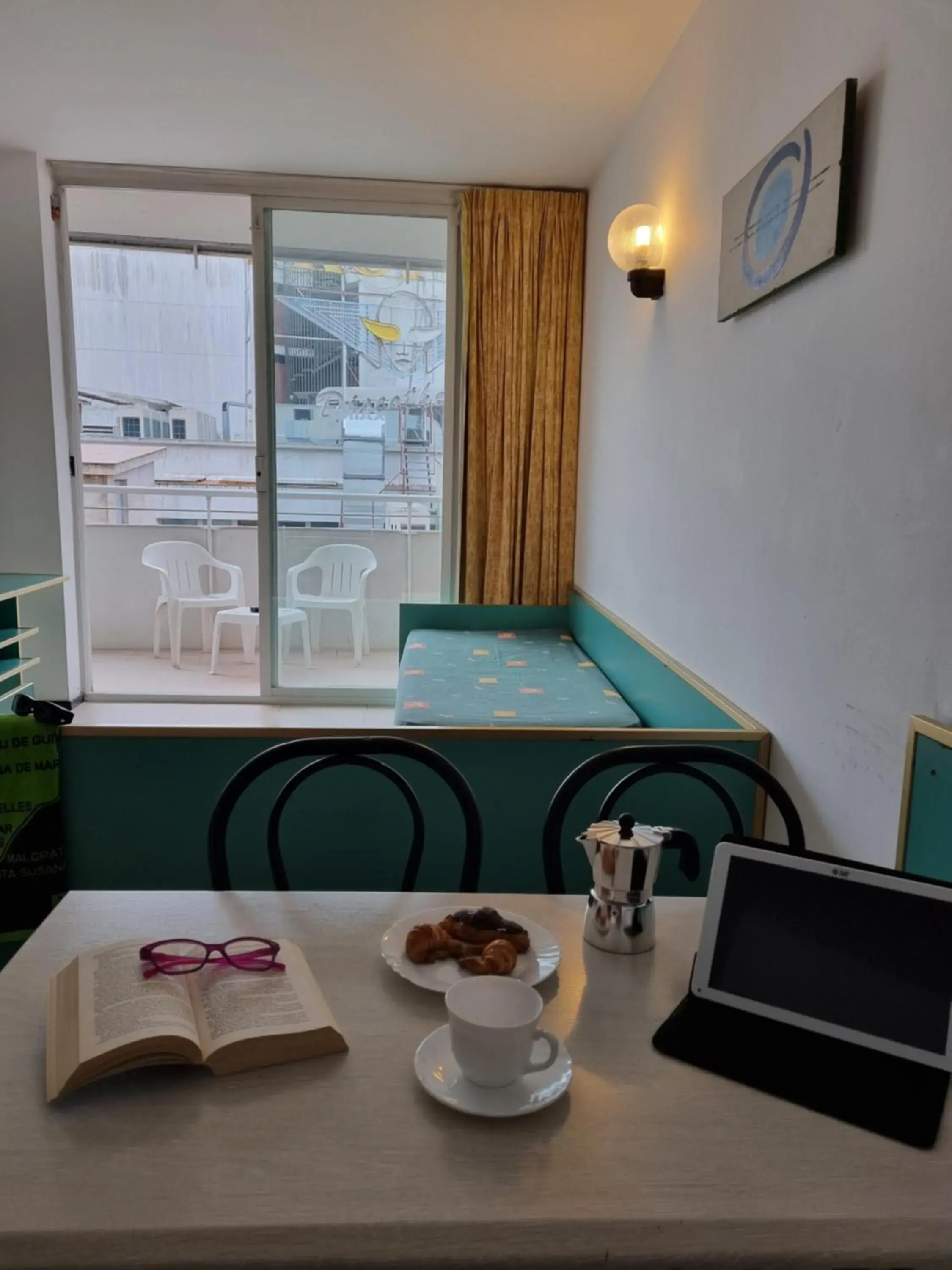 Property building in Apartments Lloret Sun Property building in Apartments Lloret Sun