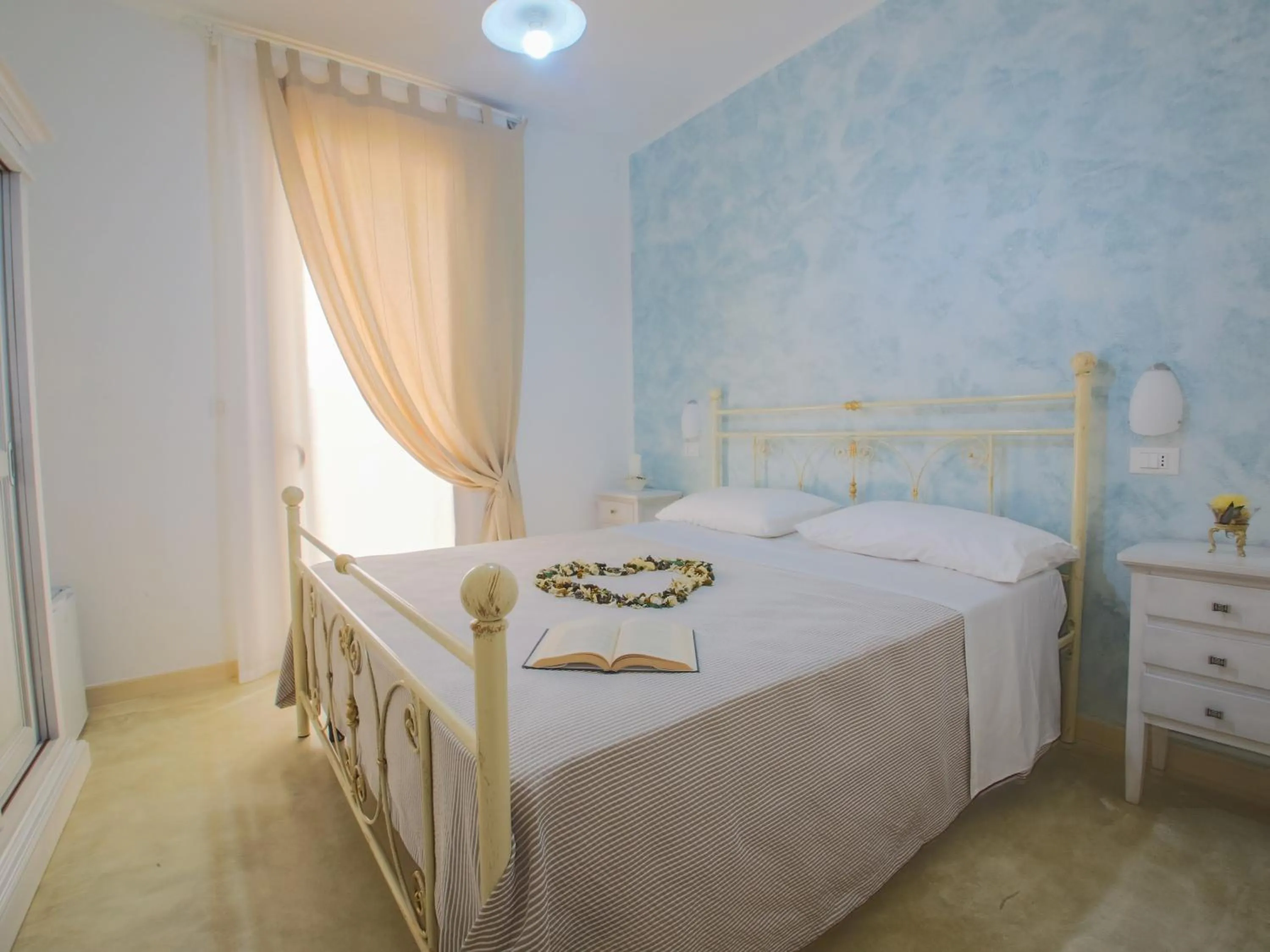 Bed in Blue and Blue