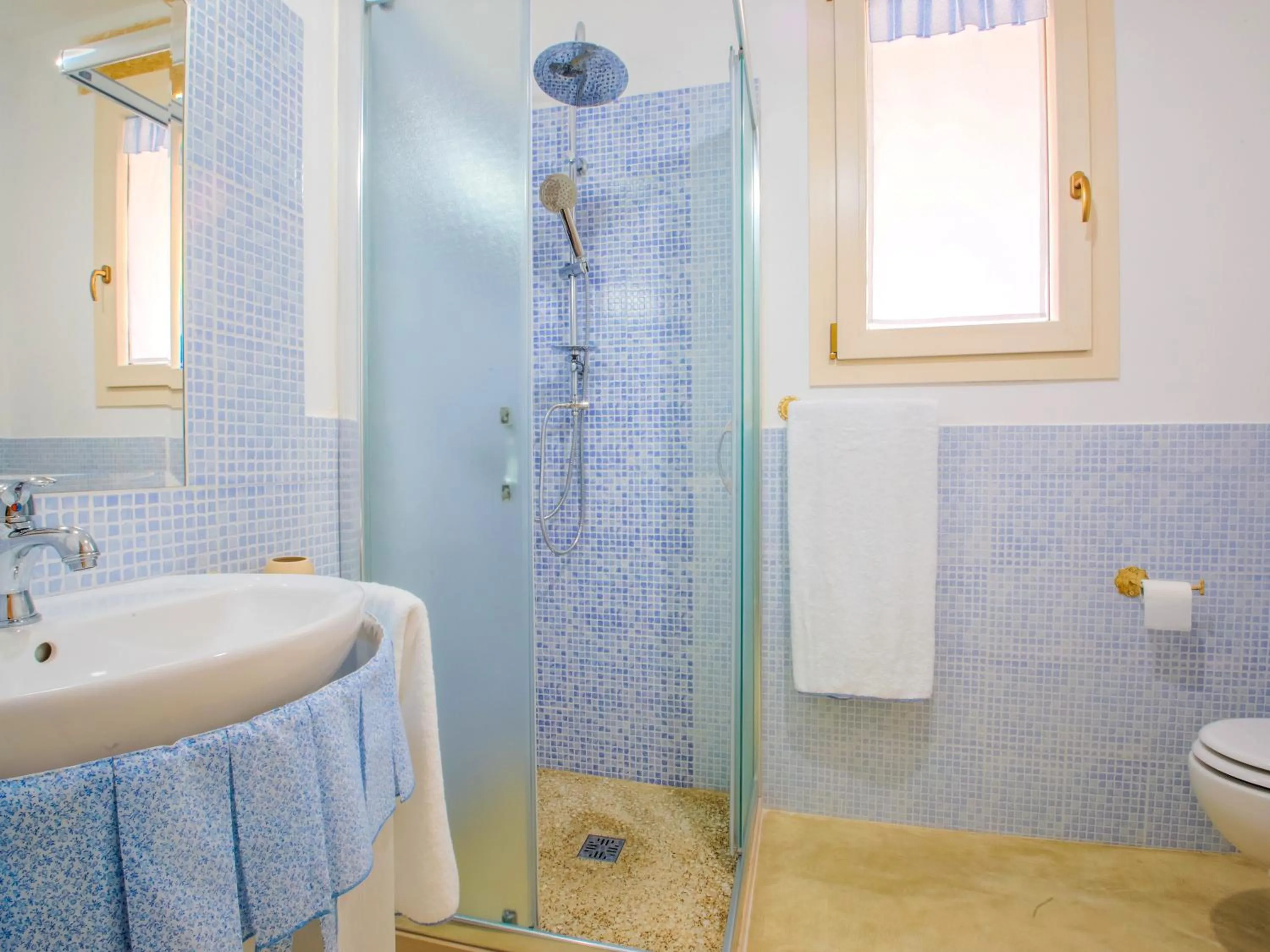 Shower in Blue and Blue