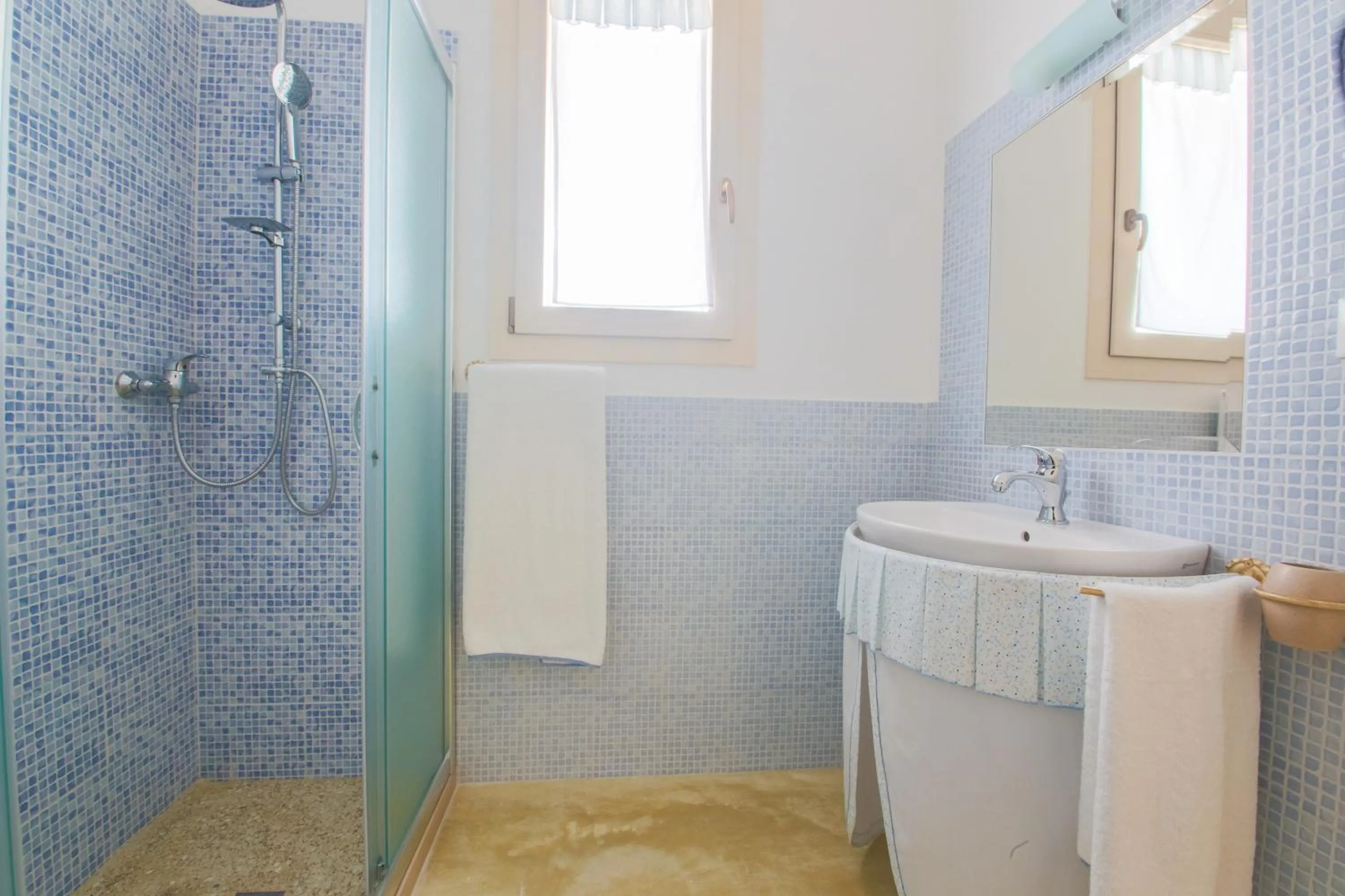 Bathroom in Blue and Blue