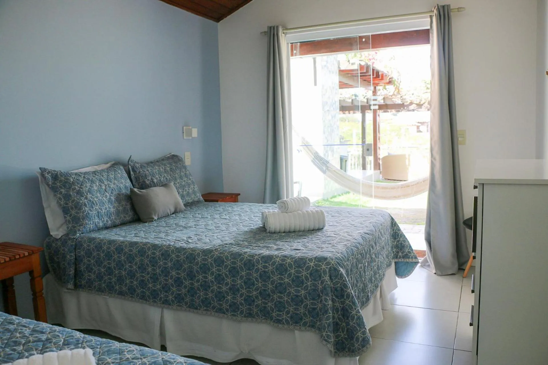 Photo of the whole room, Bed in Pousada CafeMar Búzios