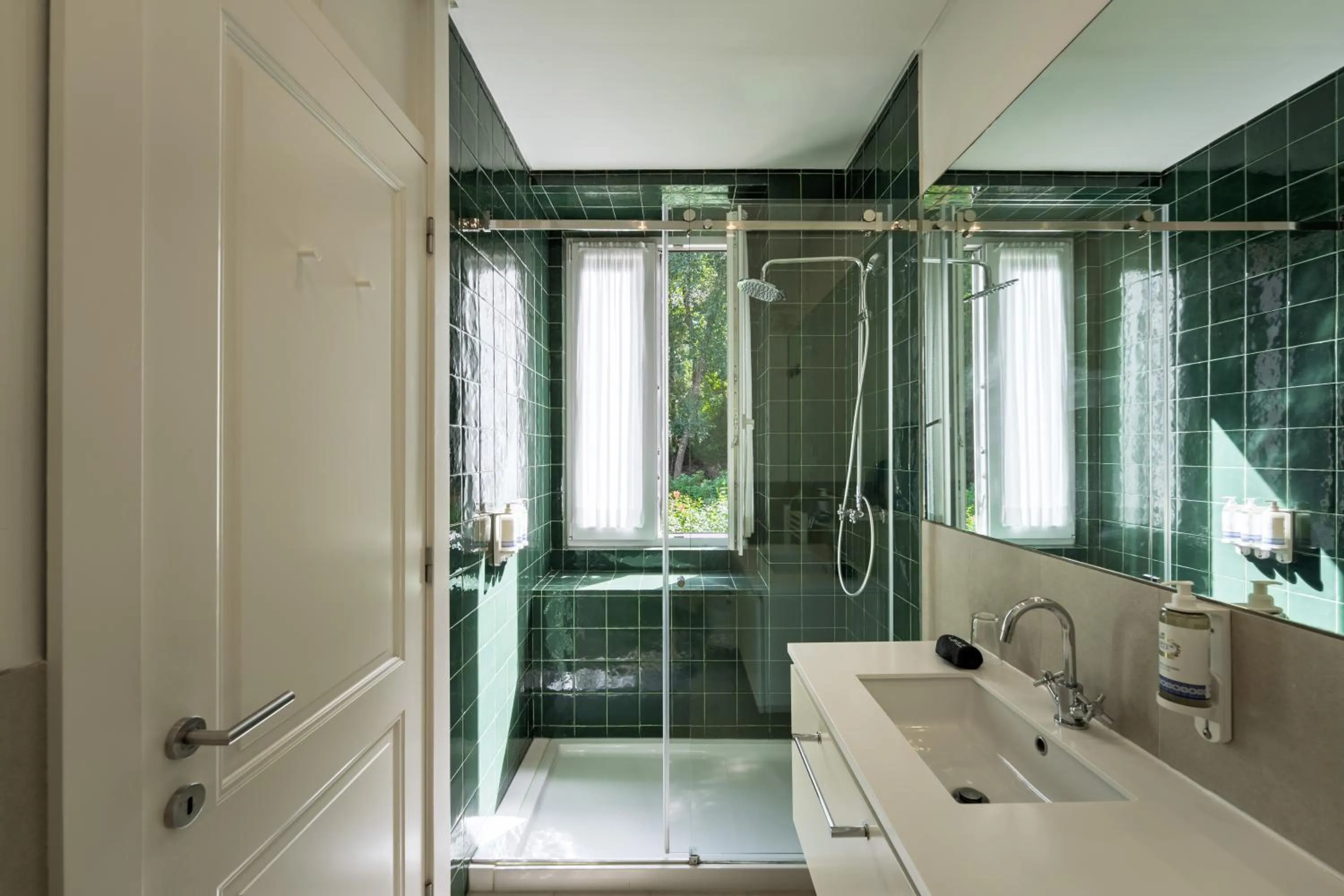 Bathroom in Eighteen21 Houses - Quinta Velha