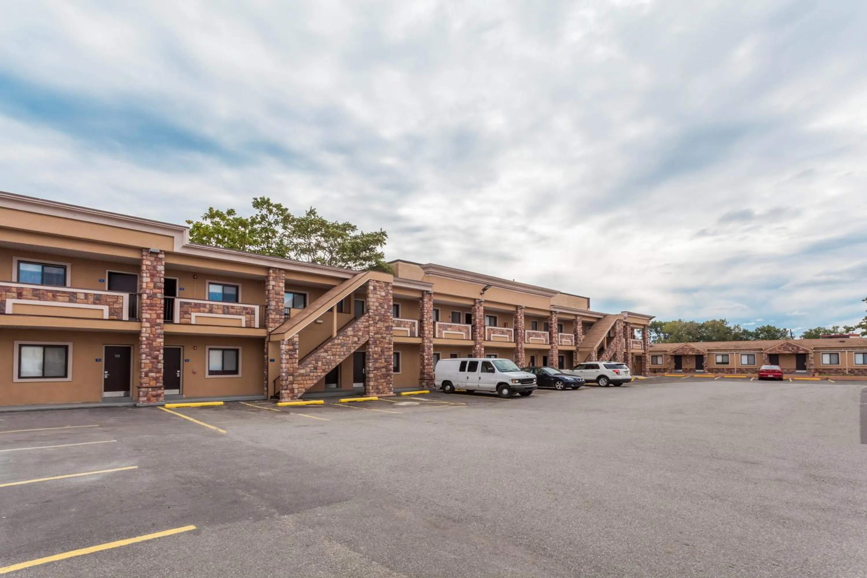 Property building in Travelodge by Wyndham South Hackensack