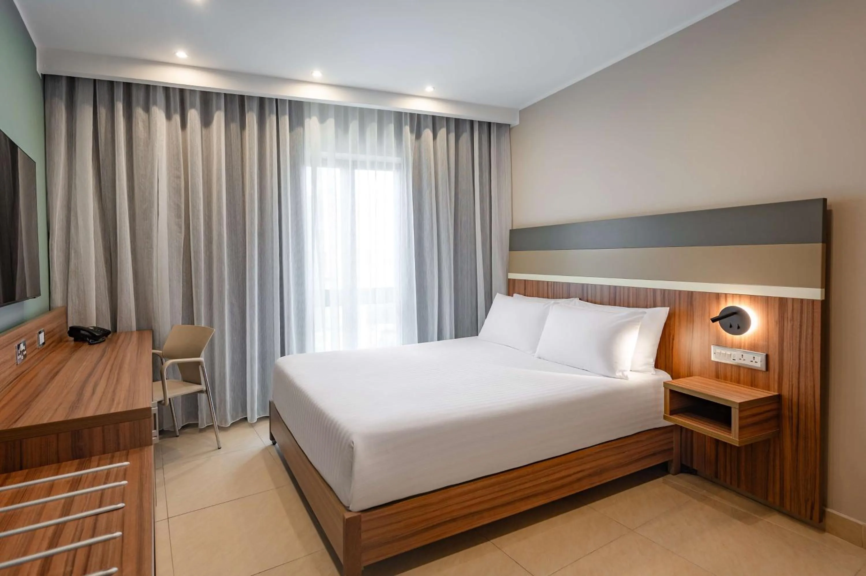 Bed in DoubleTree by Hilton Malta