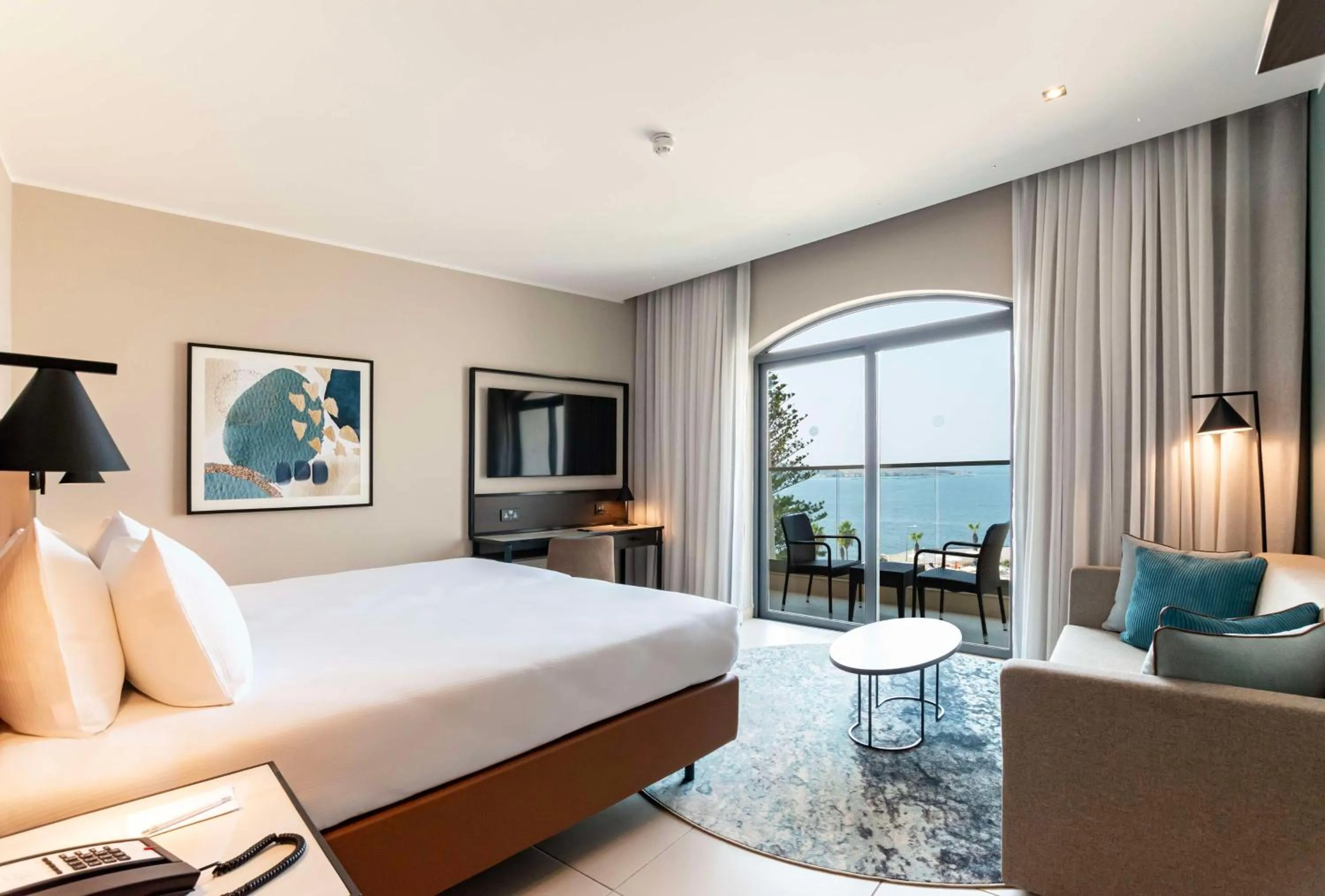 Bed in DoubleTree by Hilton Malta