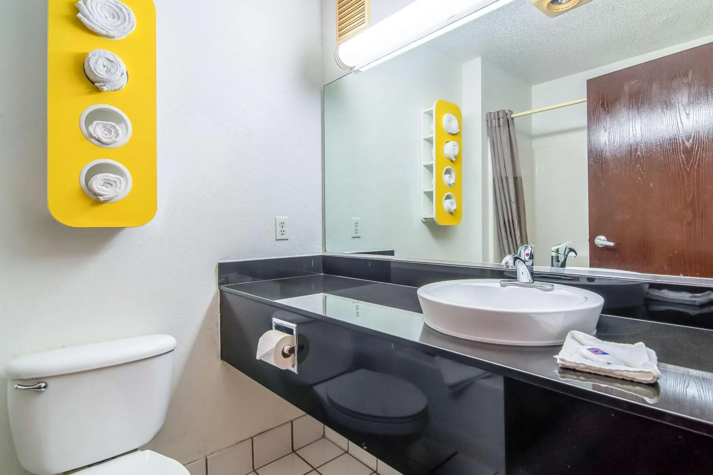 Photo of the whole room in Motel 6-Dallas, TX - North - Richardson Photo of the whole room in Motel 6-Dallas, TX - North - Richardson