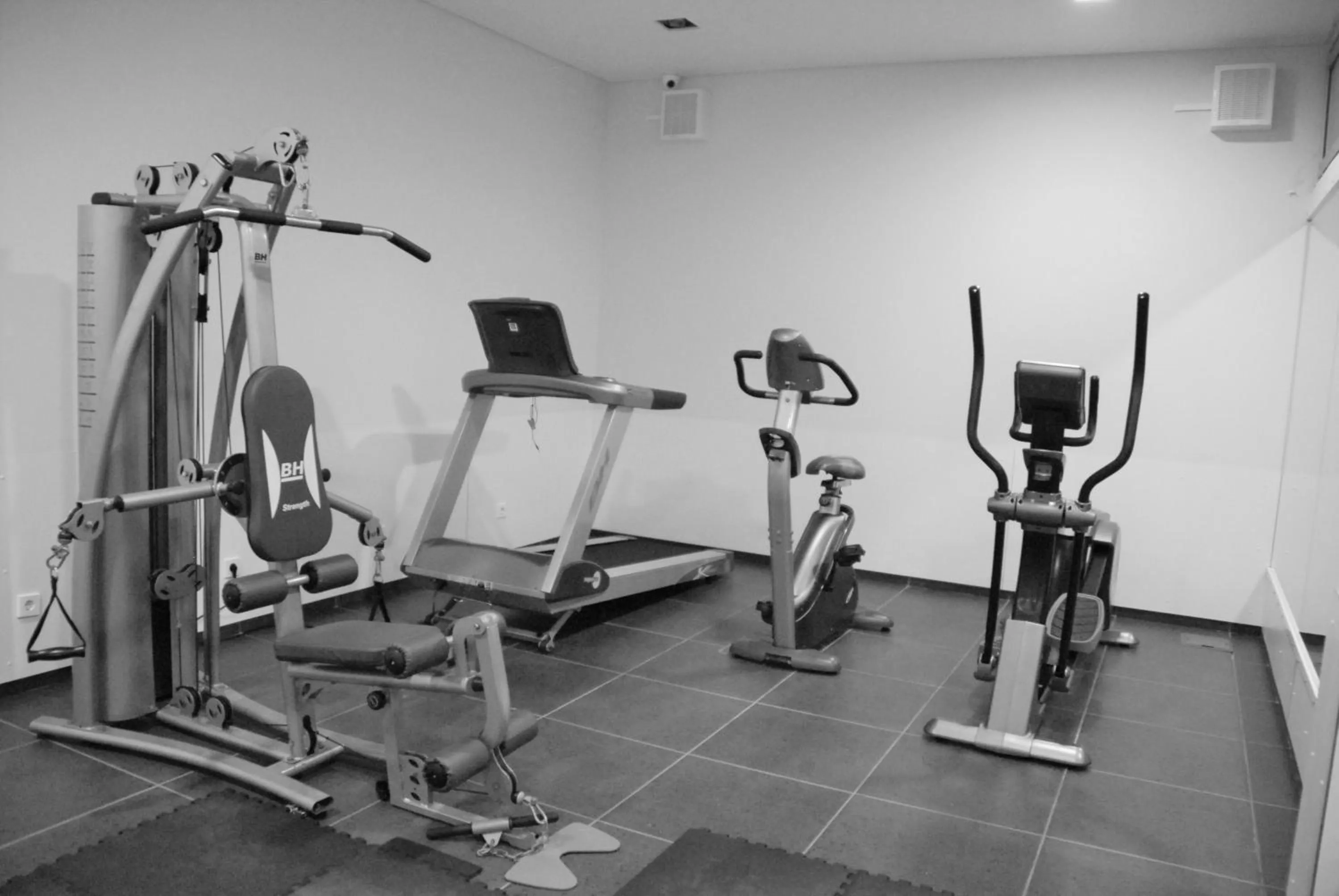 Fitness centre/facilities in Whalesbay Hotel Apartamentos