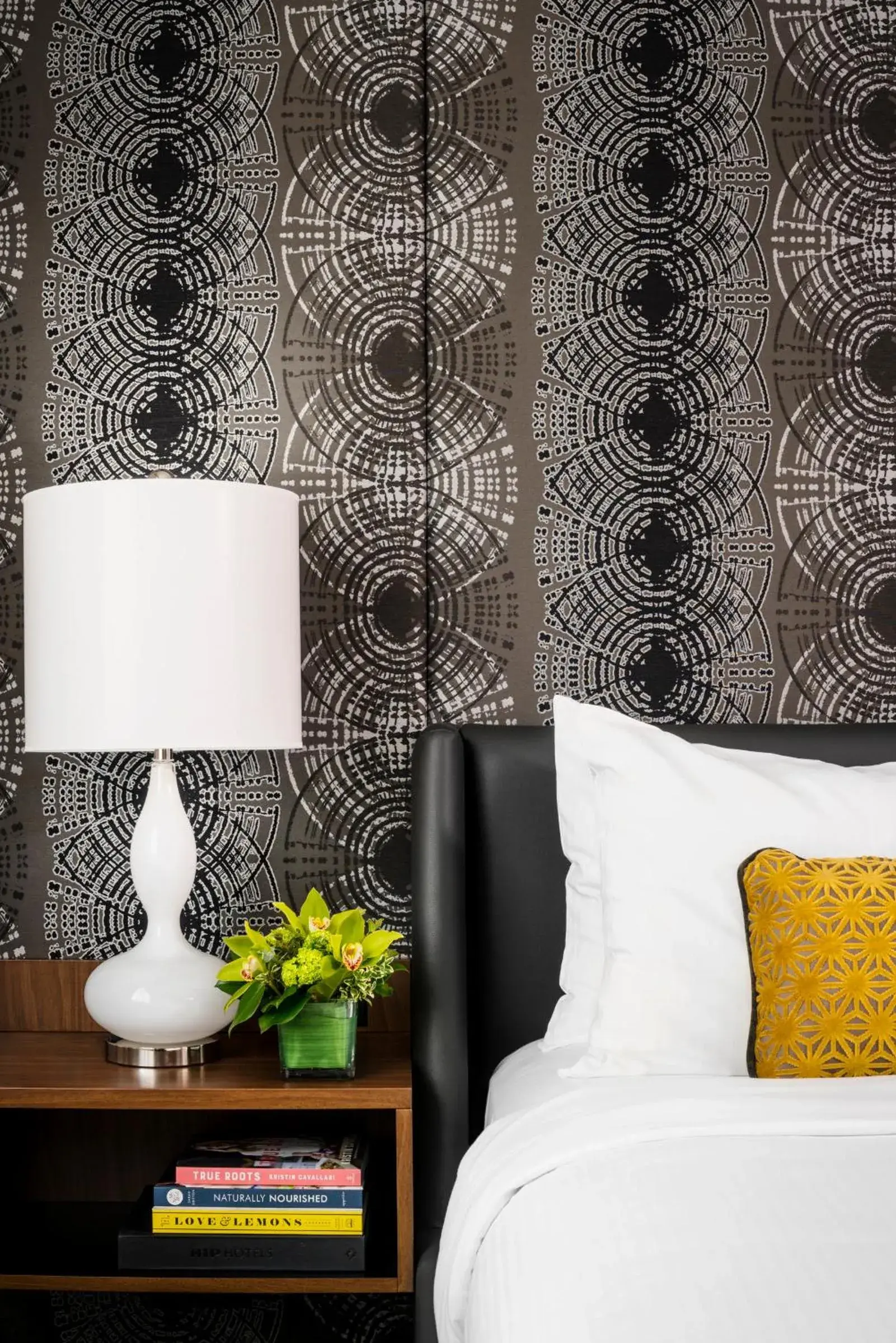 Bedroom, Bed in Hotel Arts Bedroom, Bed in Hotel Arts