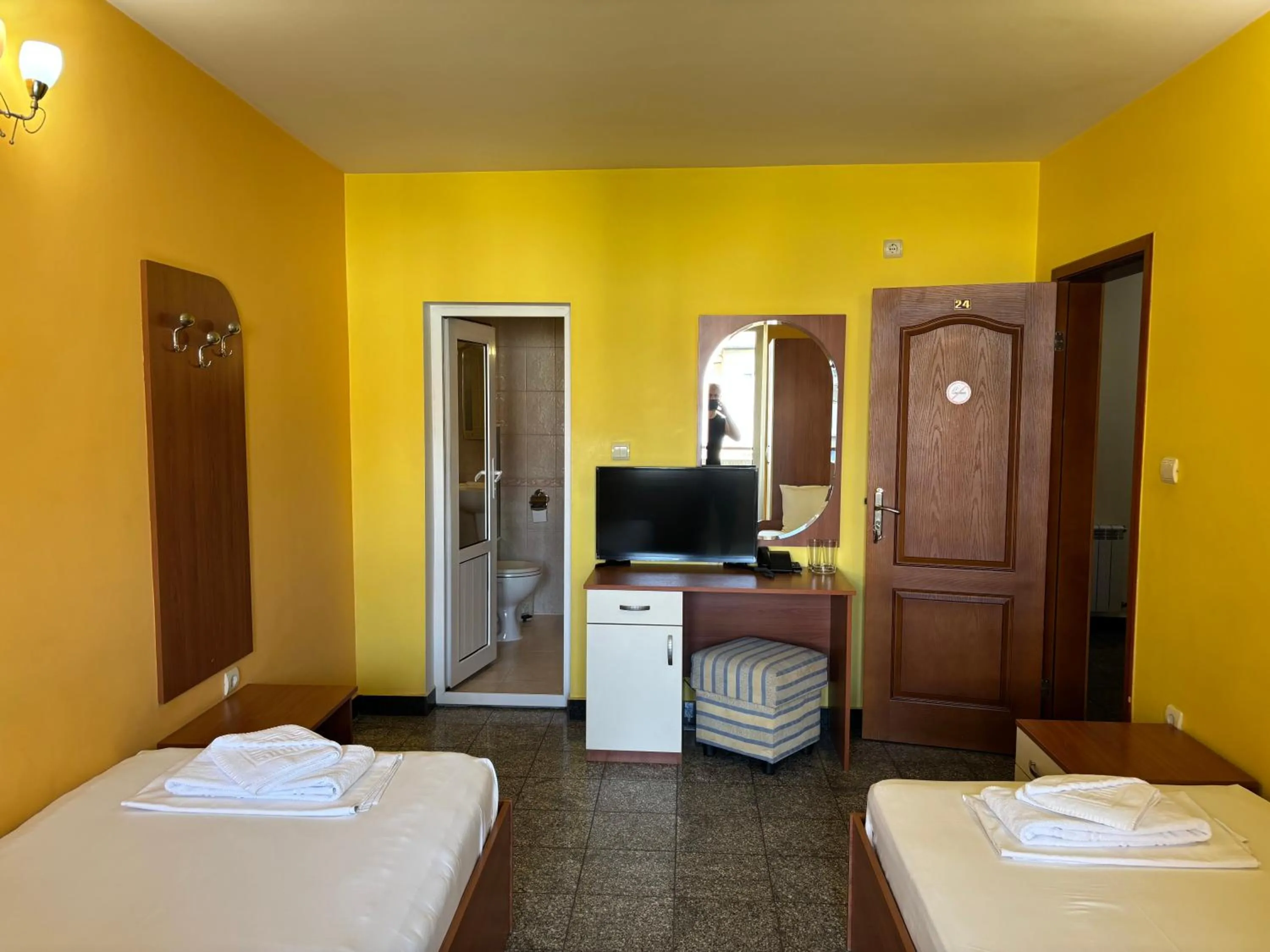 Bed in Hotel Ertancom