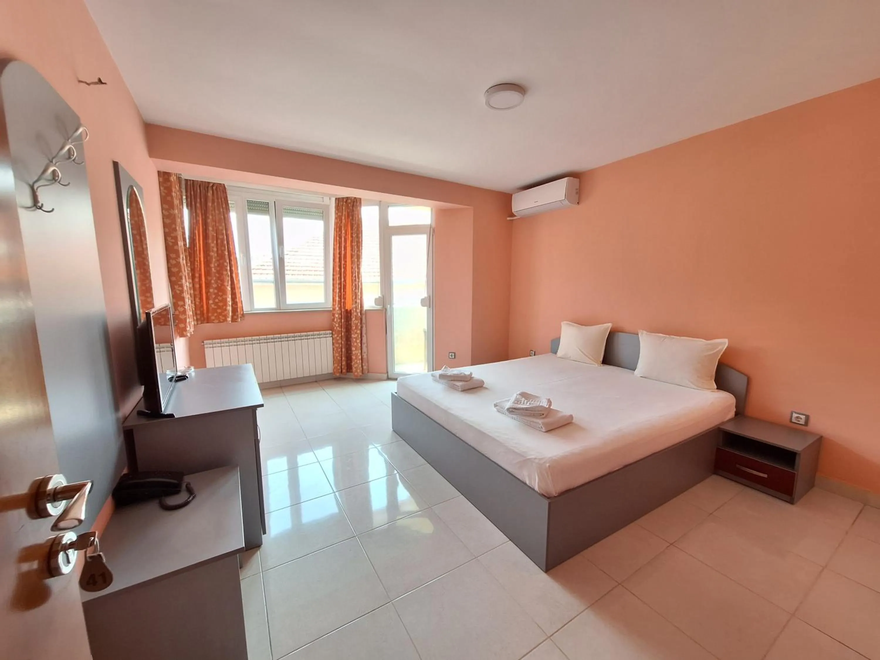 Bed in Hotel Ertancom