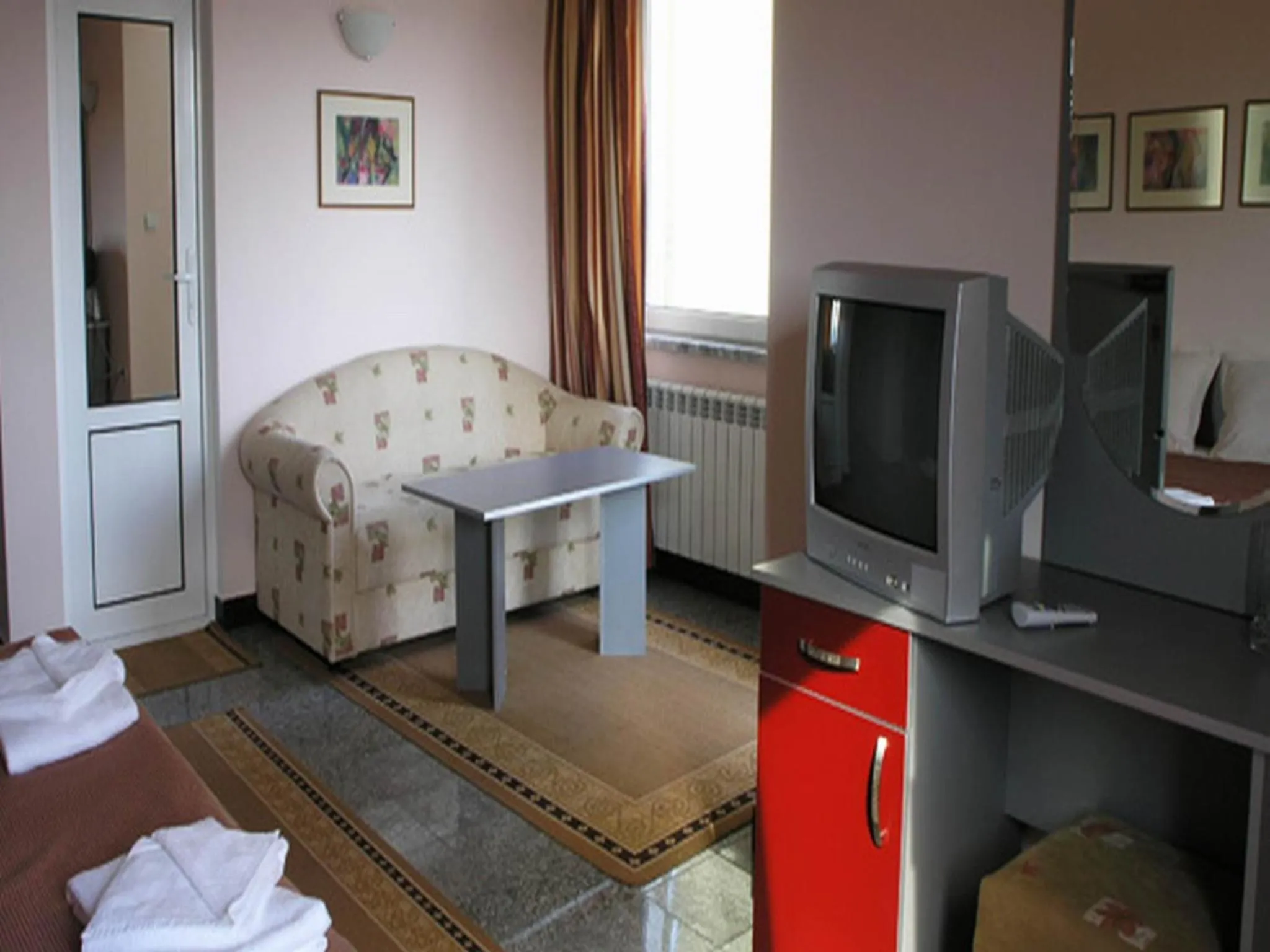 Living room, Bed in Hotel Ertancom