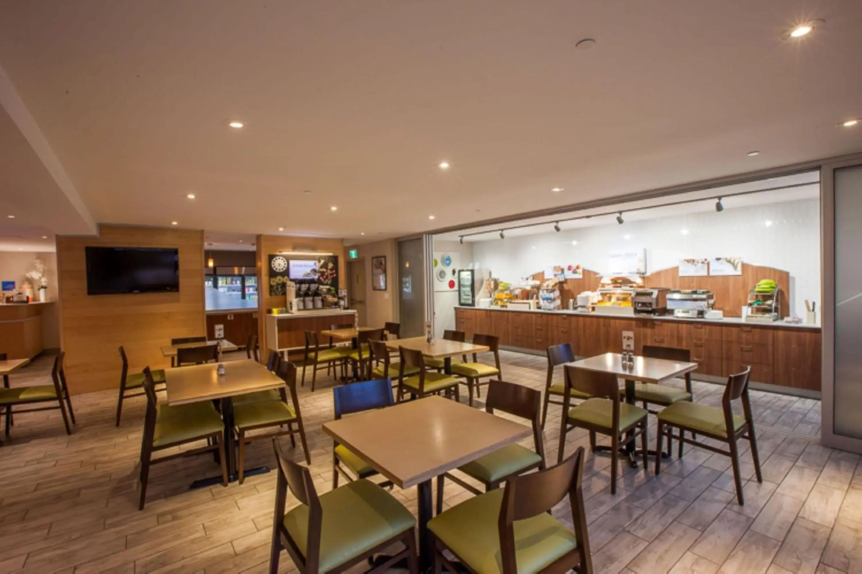 Restaurant/places to eat in Holiday Inn Express Hotel & Suites Saint John Harbour Side by IHG Restaurant/places to eat in Holiday Inn Express Hotel & Suites Saint John Harbour Side by IHG