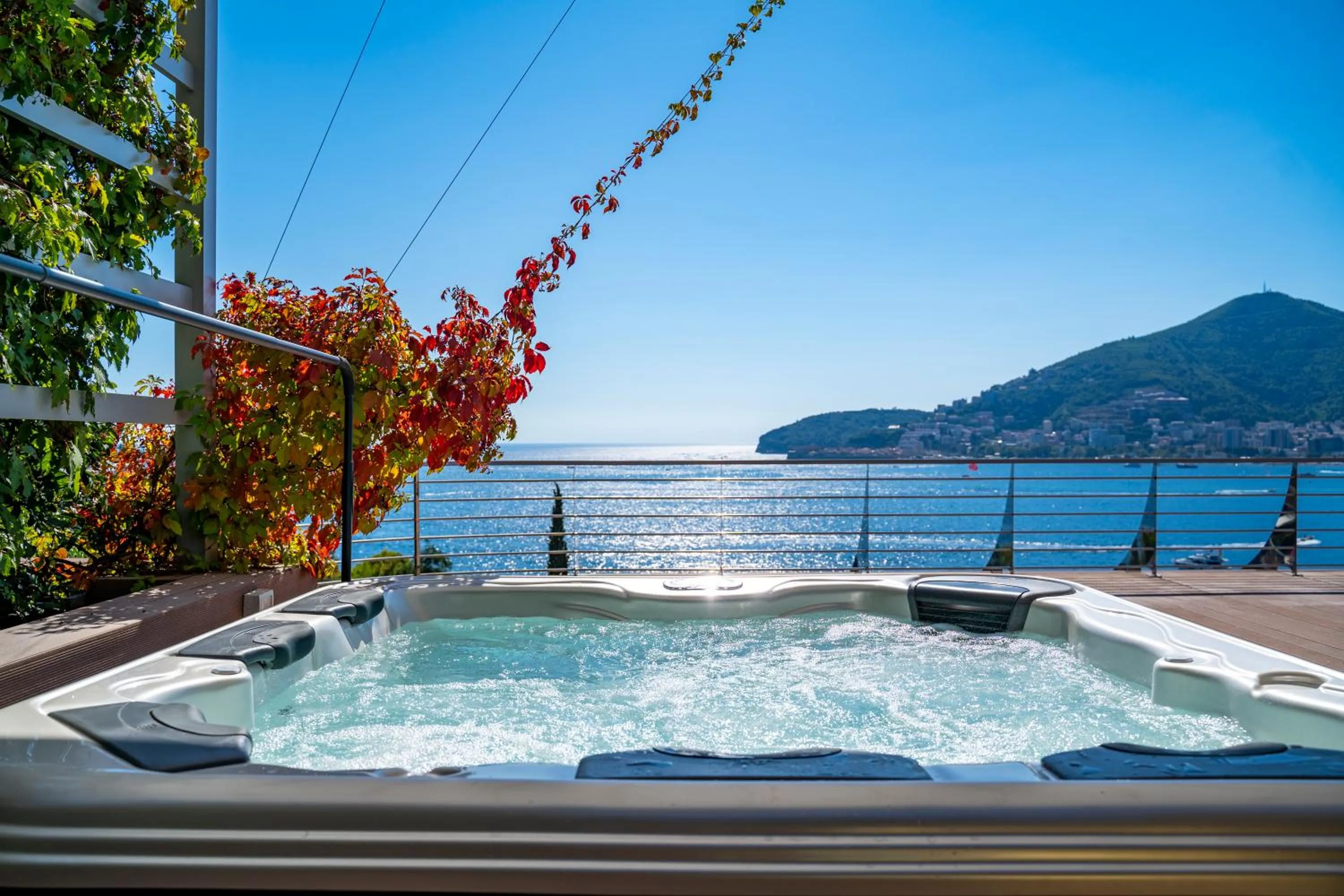 Hot Tub in Dukley Hotel & Resort