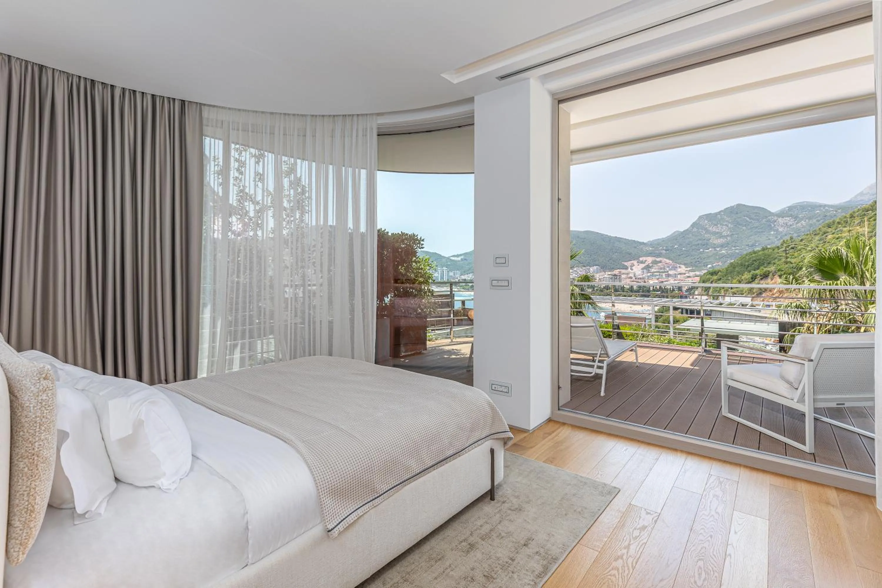 Balcony/Terrace, Bed in Dukley Hotel & Resort