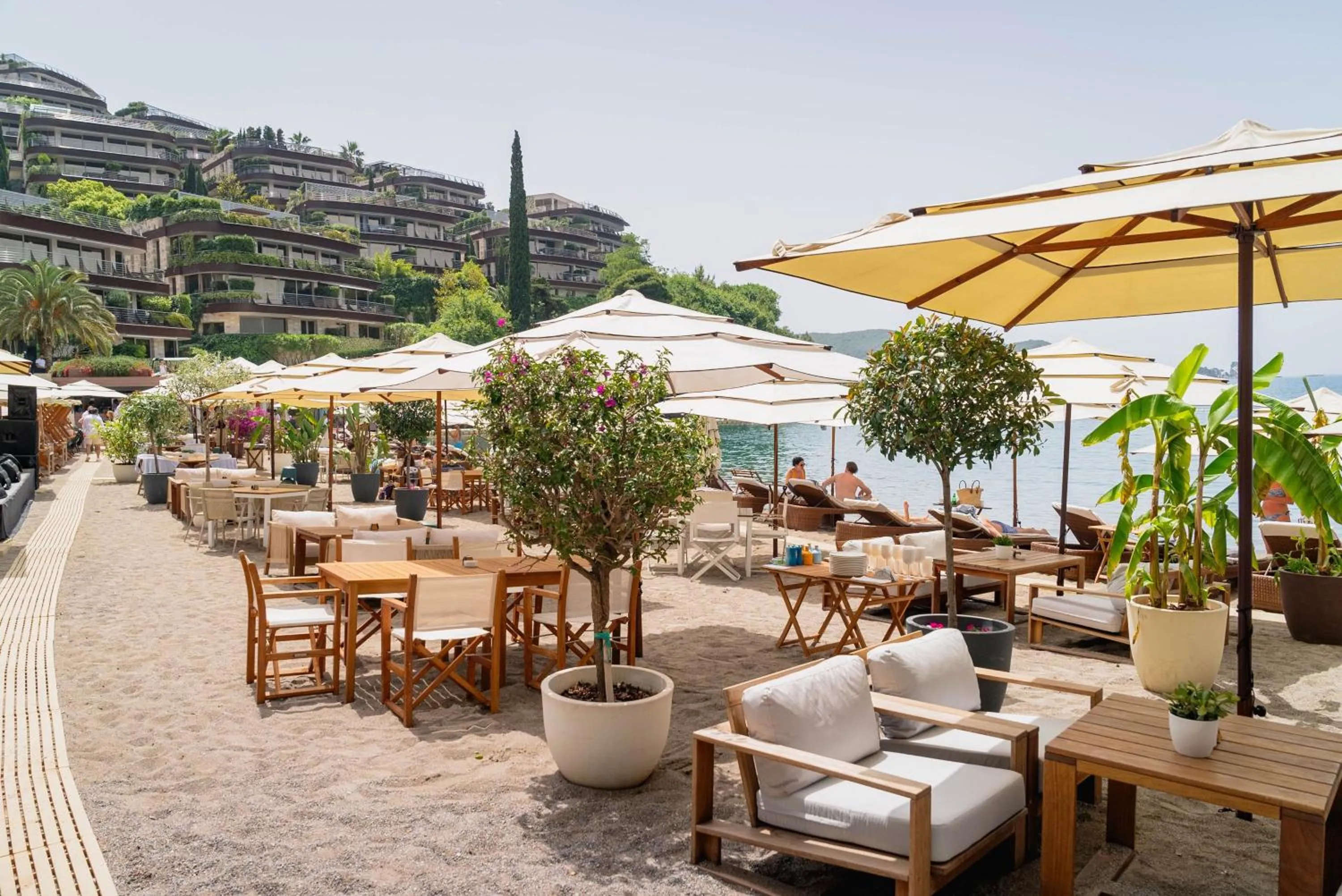 Restaurant/places to eat in Dukley Hotel & Resort