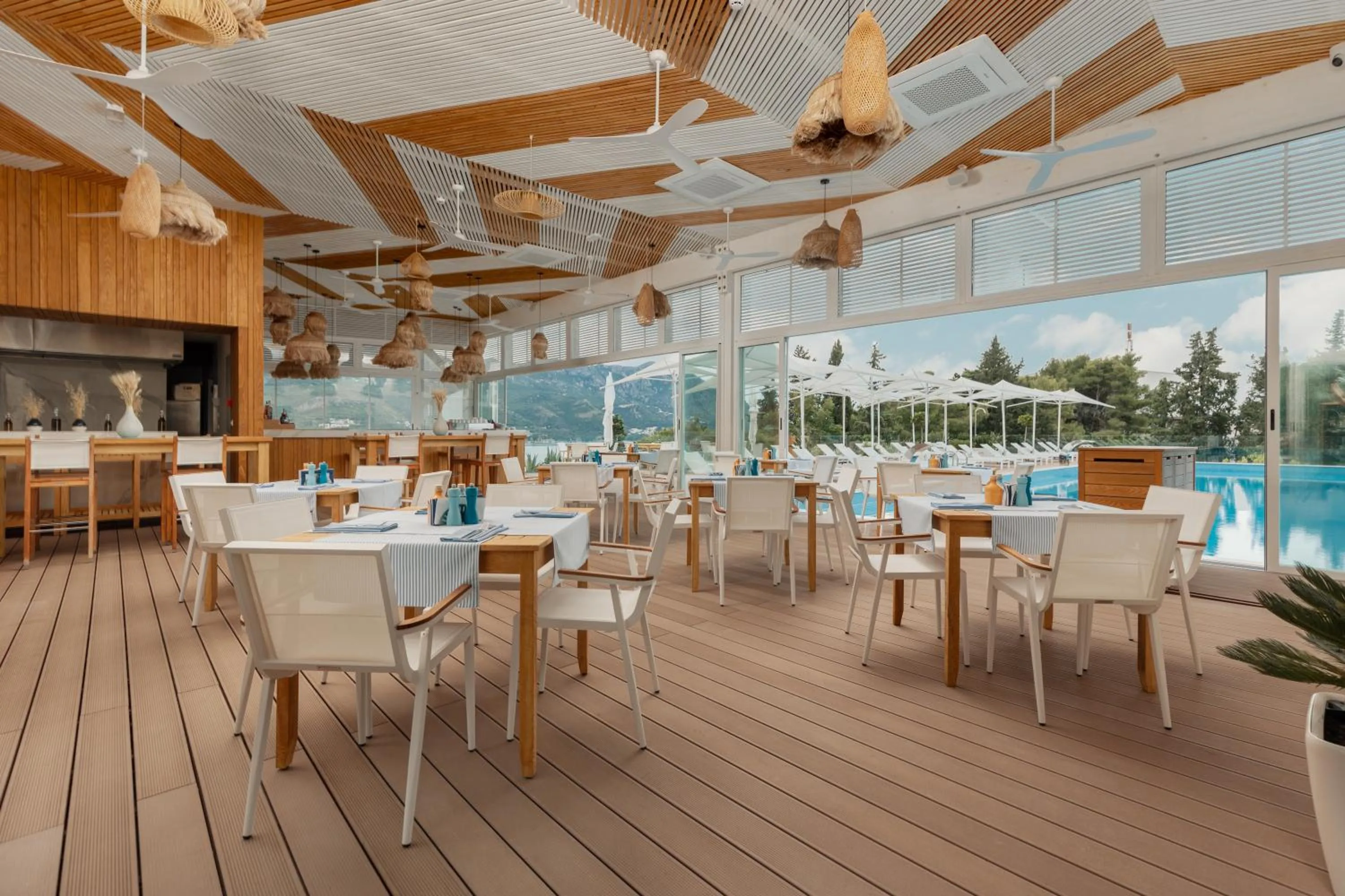 Restaurant/places to eat in Dukley Hotel & Resort