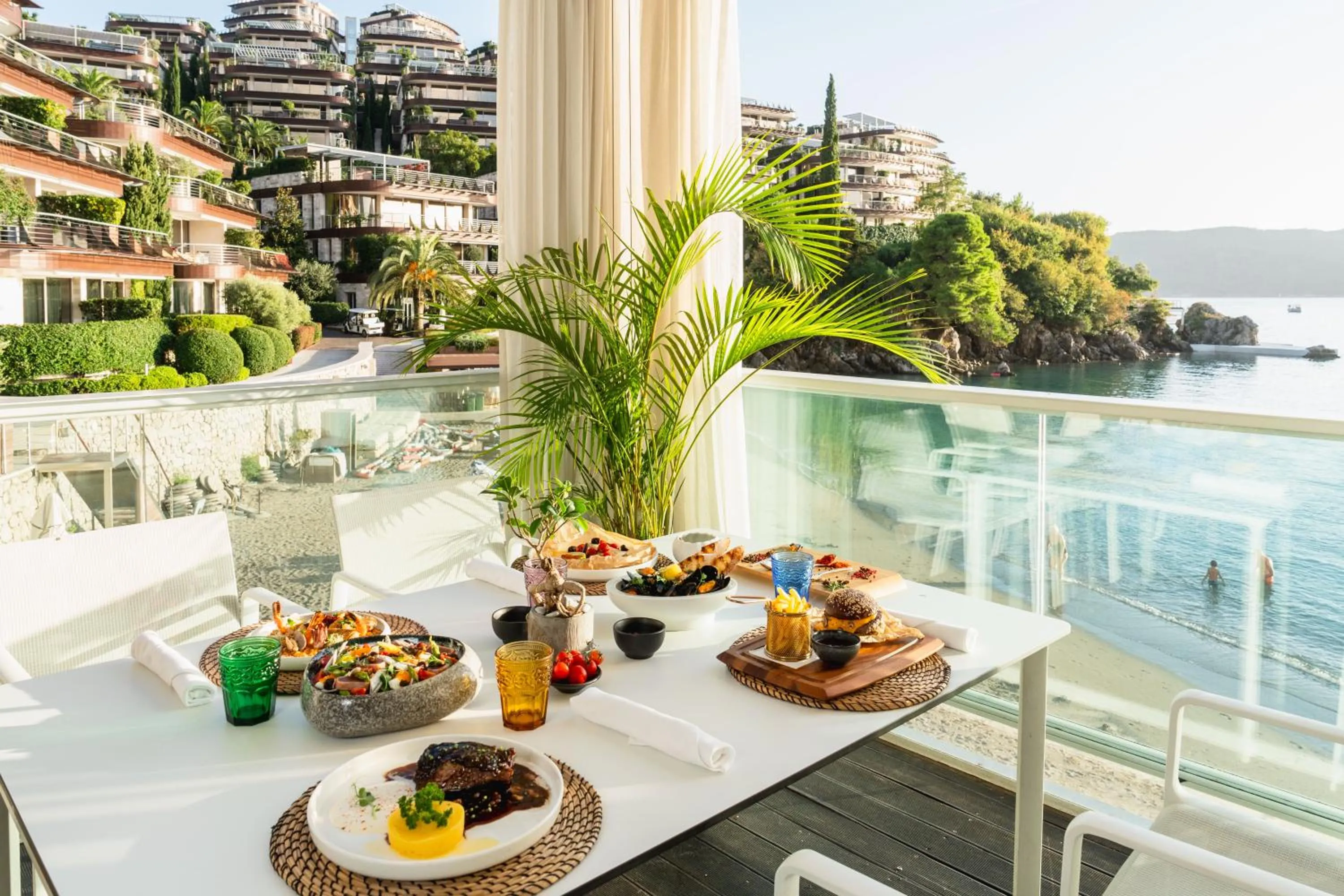 Restaurant/places to eat in Dukley Hotel & Resort