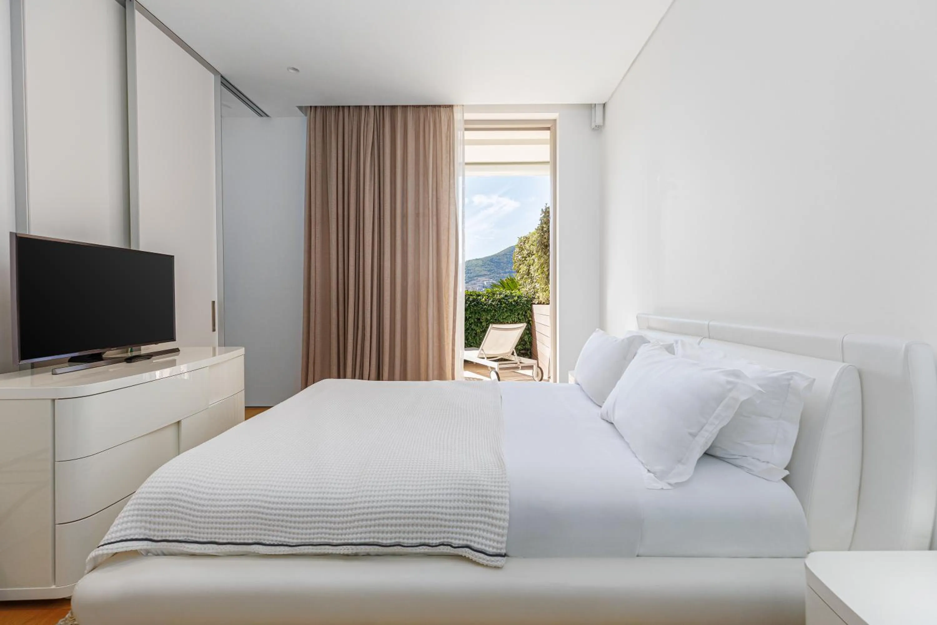 Photo of the whole room, Bed in Dukley Hotel & Resort