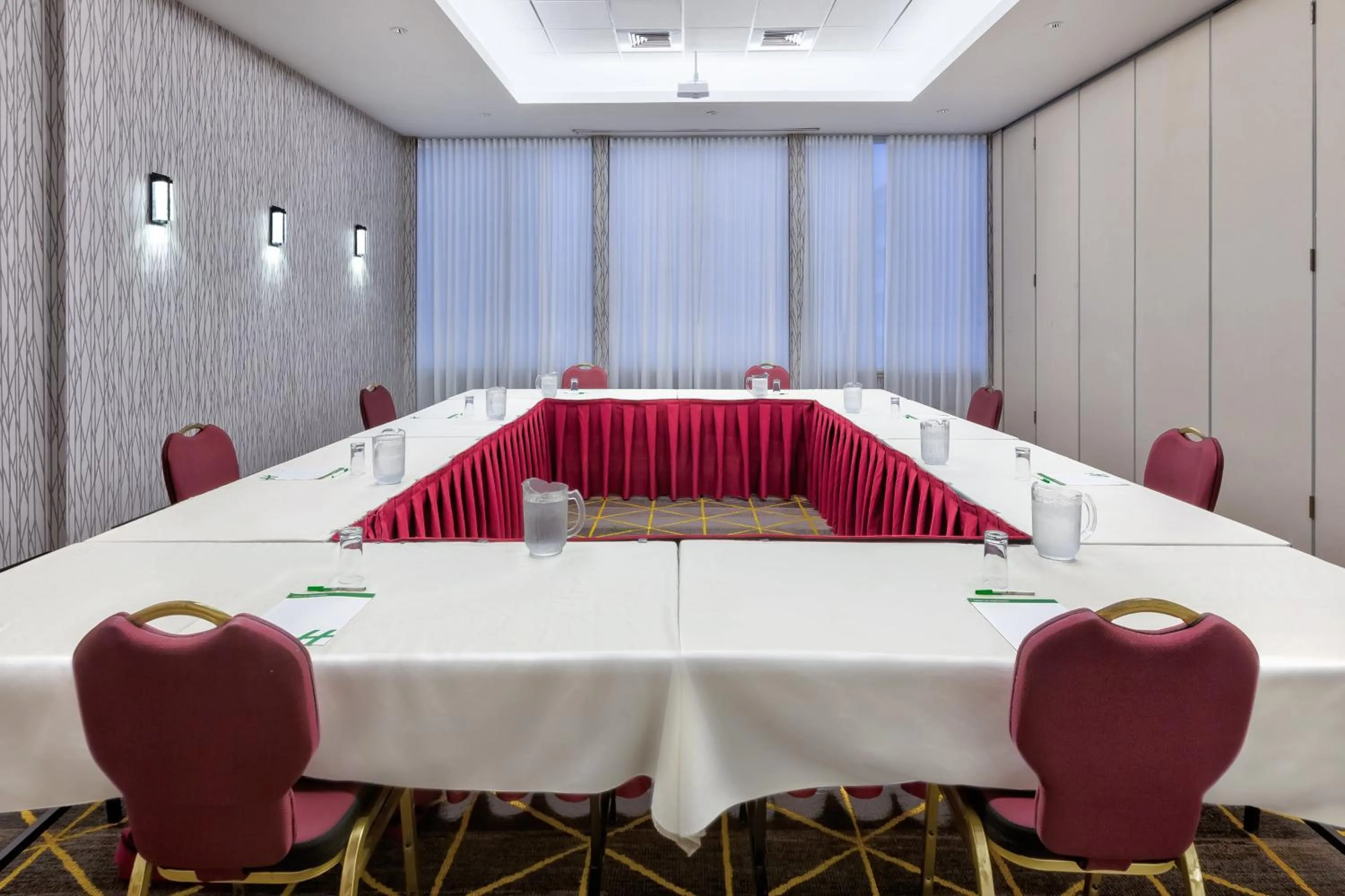 Meeting/conference room in Holiday Inn St Johns by IHG