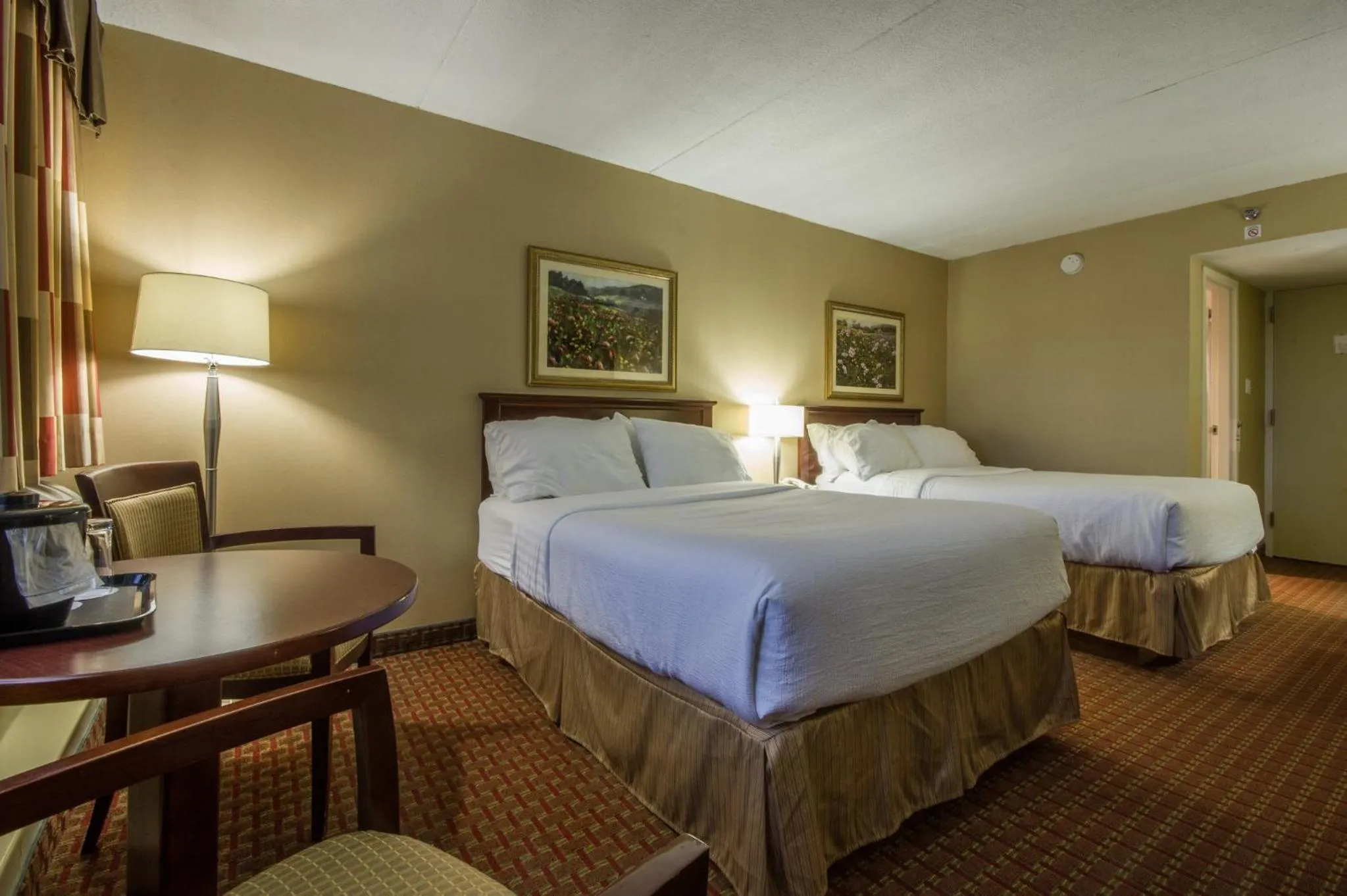 Photo of the whole room, Bed in Holiday Inn St Johns by IHG