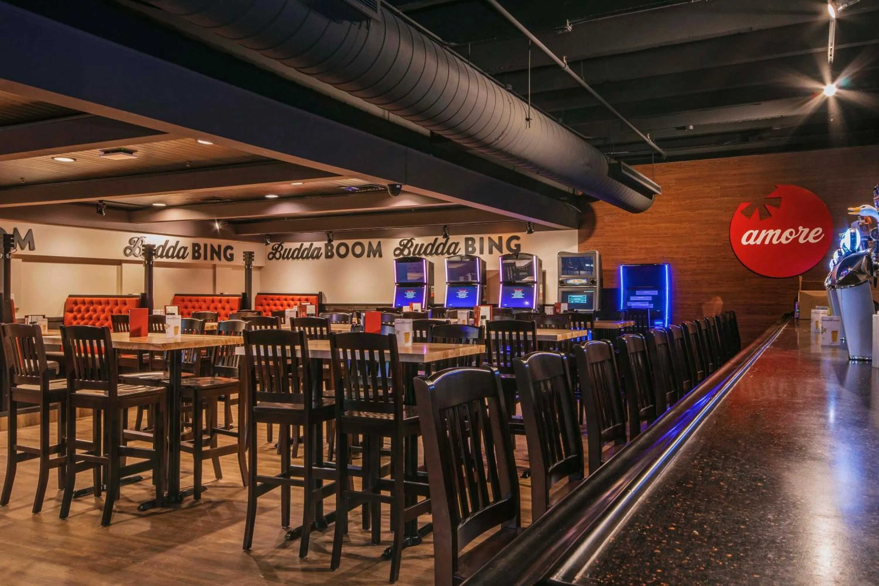 Lounge or bar in Holiday Inn St Johns by IHG