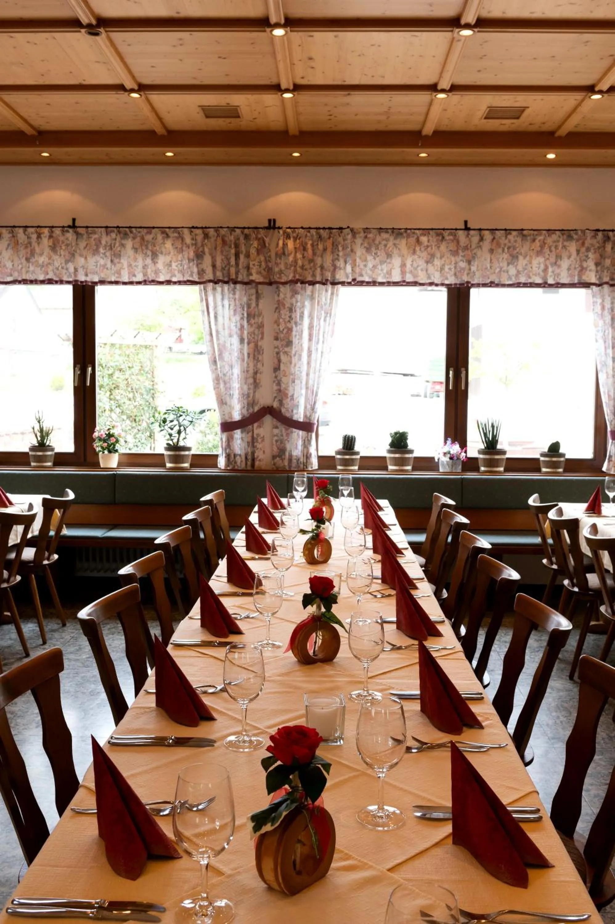 Restaurant/places to eat in Hotel Gasthof Rosenwirt