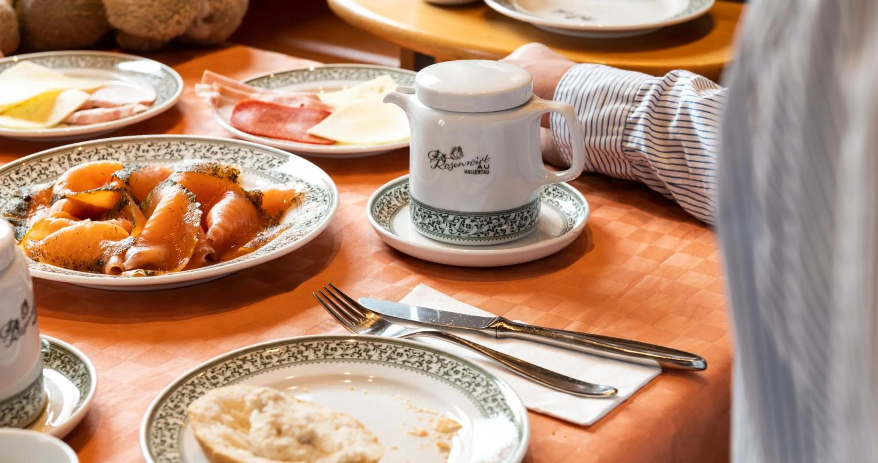 Restaurant/places to eat in Hotel Gasthof Rosenwirt