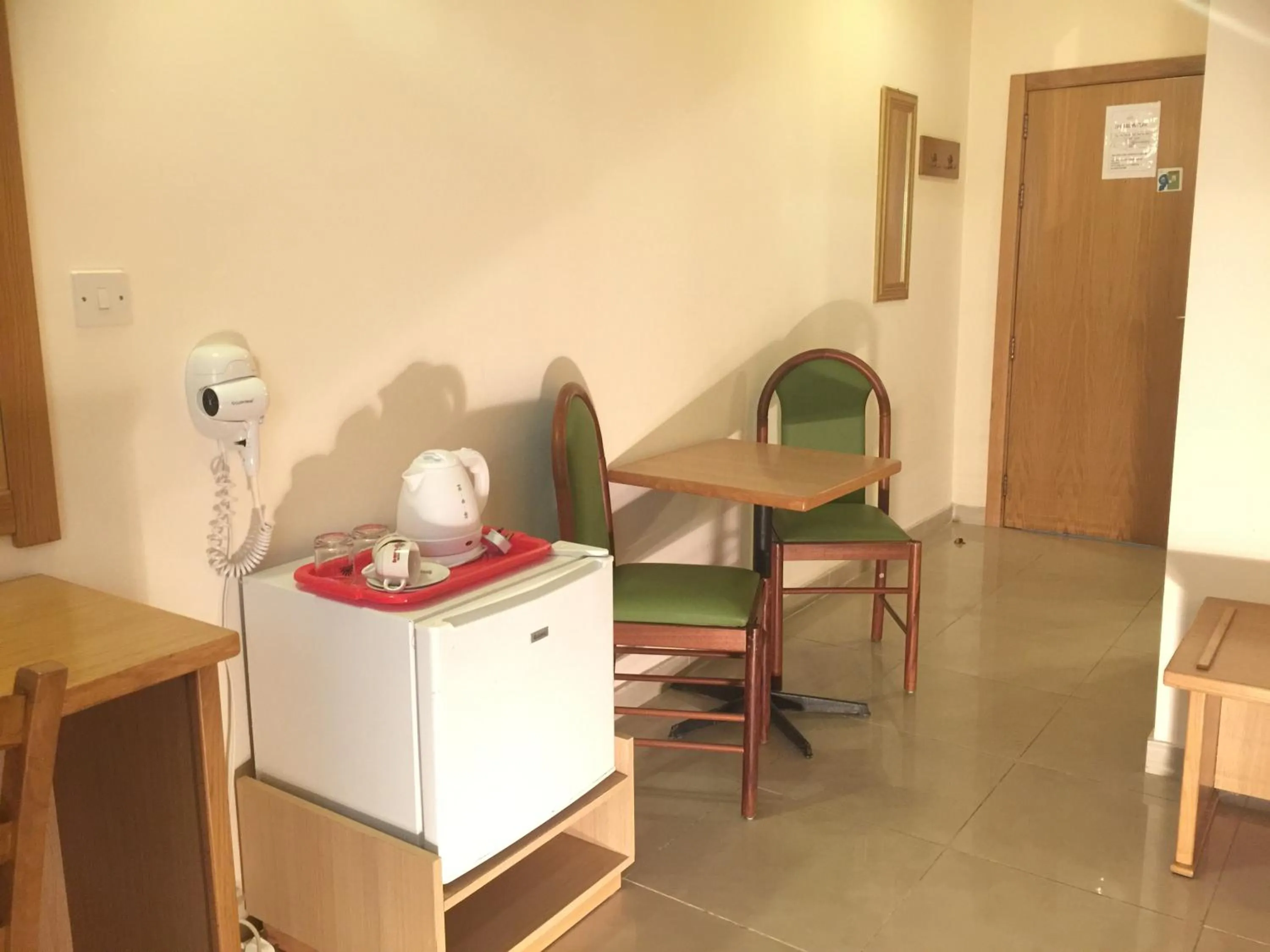 Coffee/tea facilities in Dean Hamlet Hotel