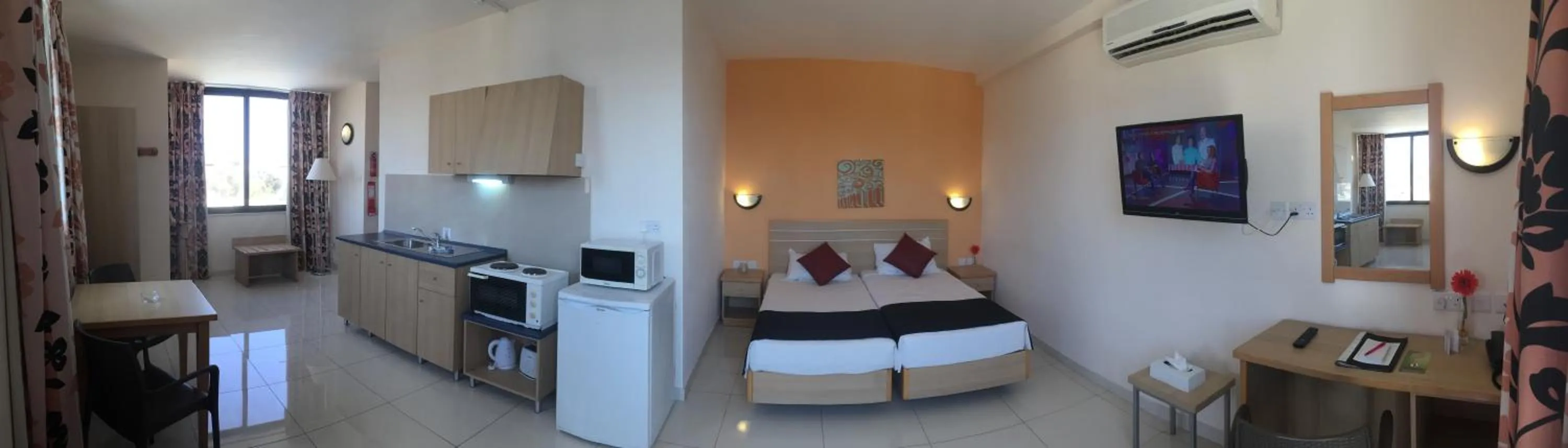 Bed in Dean Hamlet Hotel