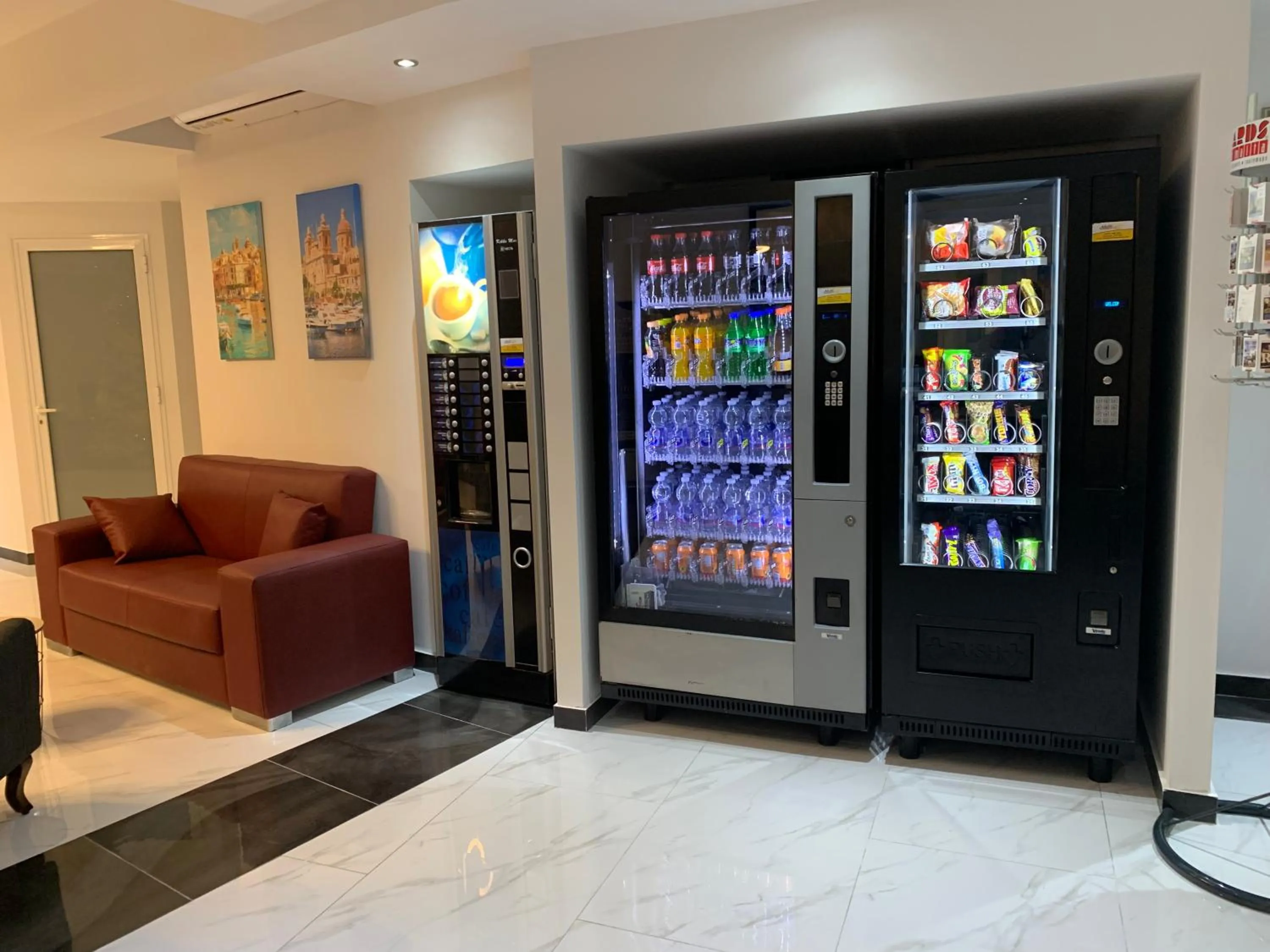 Food and drinks in Dean Hamlet Hotel