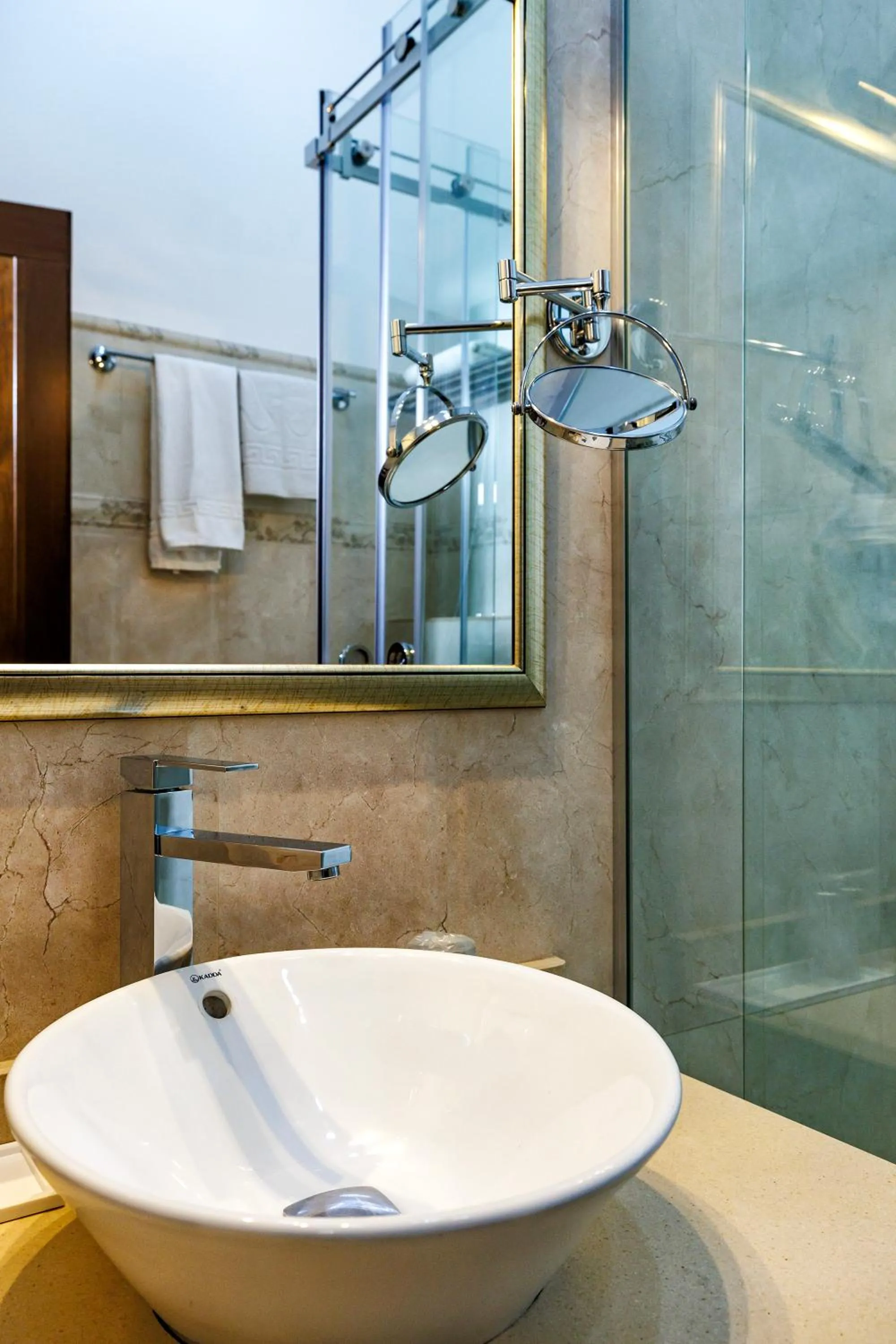 Shower in La Strada Boutique Villa