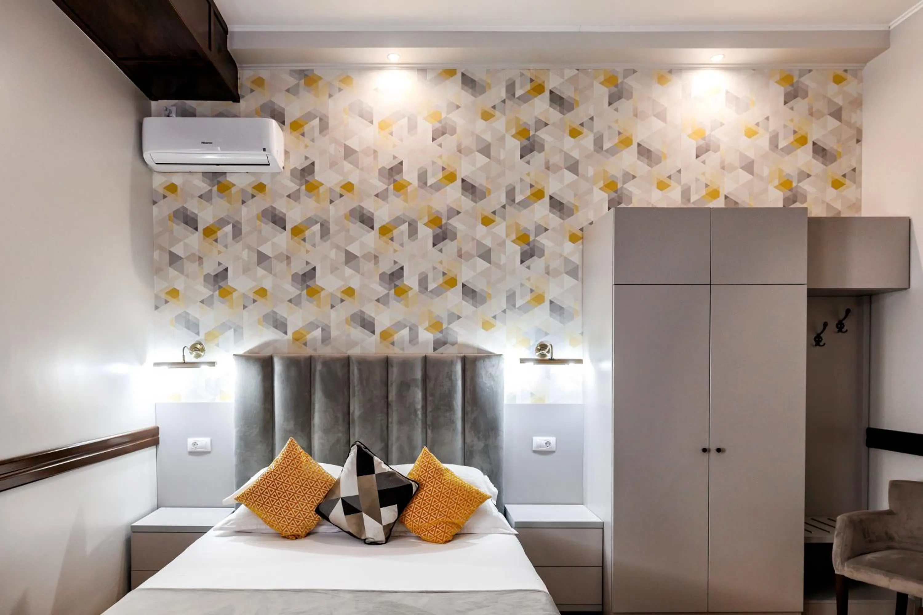 Photo of the whole room, Bed in La Strada Boutique Villa