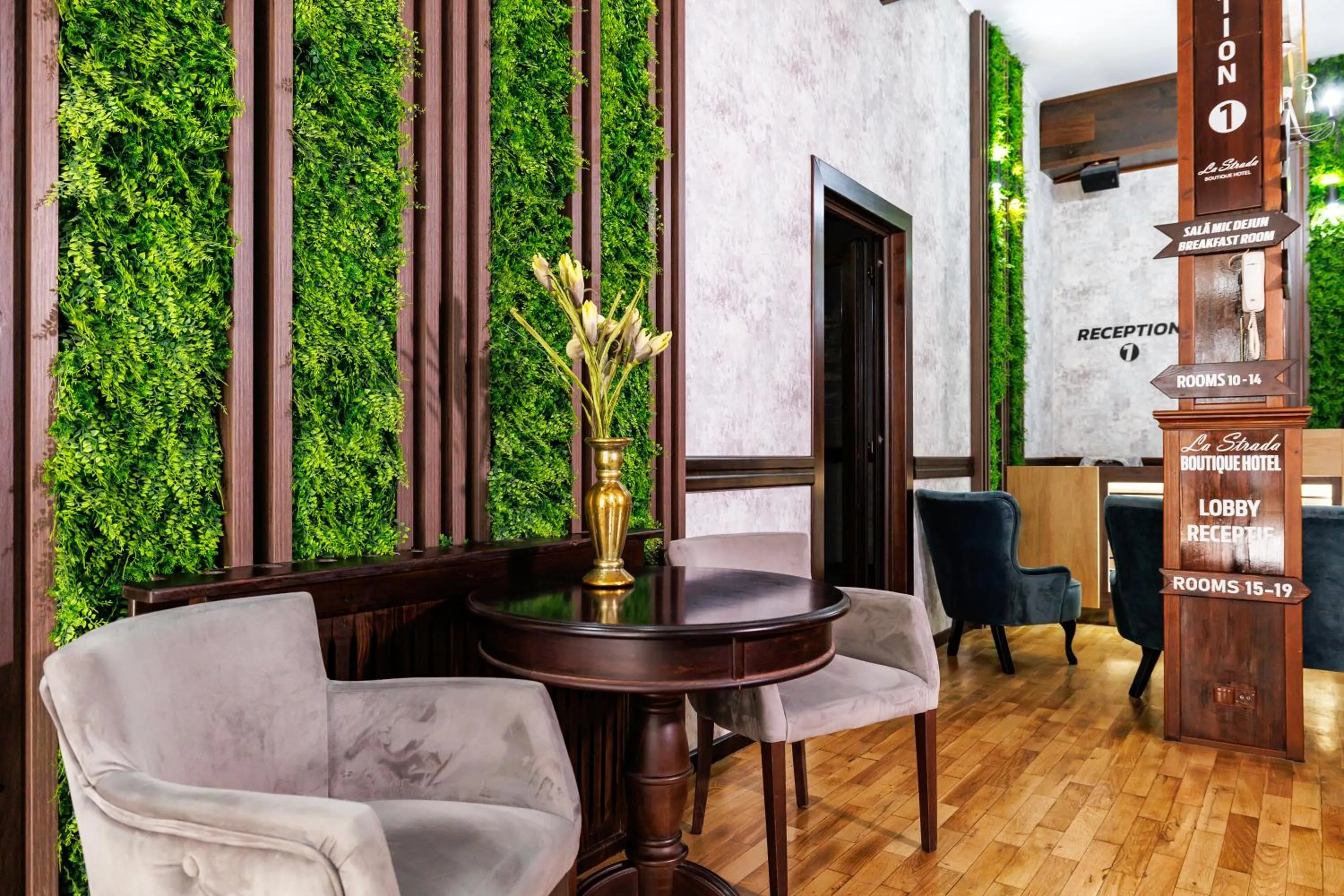 Lobby or reception in La Strada Boutique Villa