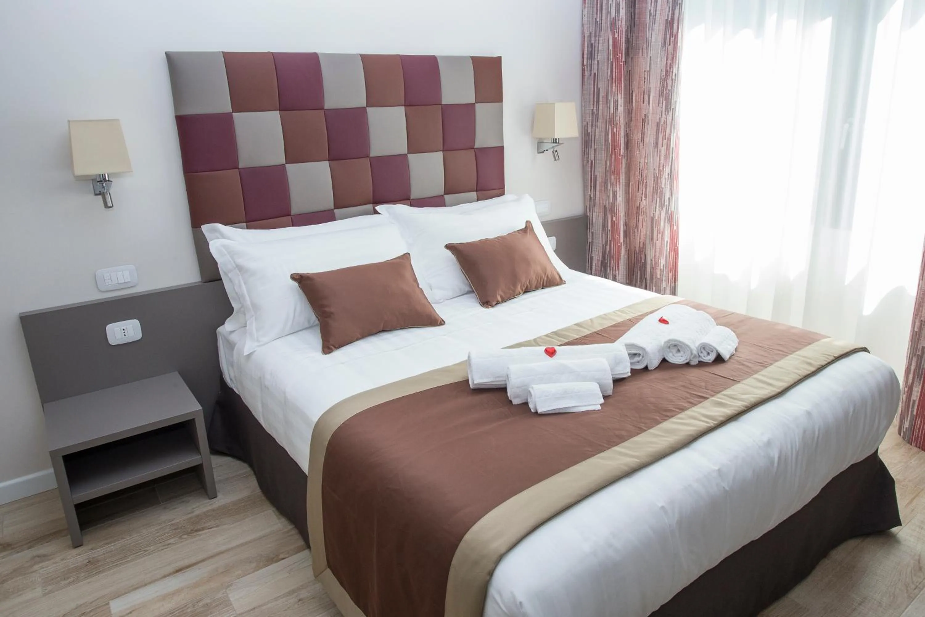 Day, Bed in Leonardo Da Vinci Guest House