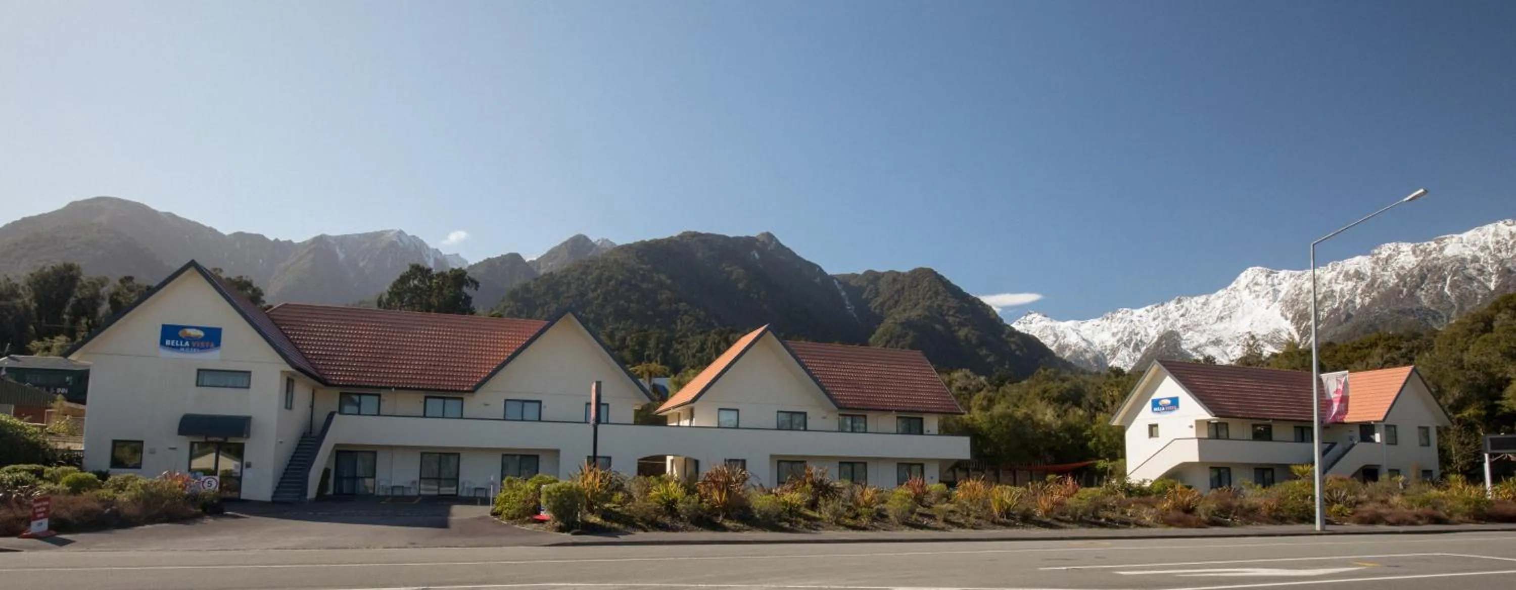 Property building in Bella Vista Motel Fox Glacier