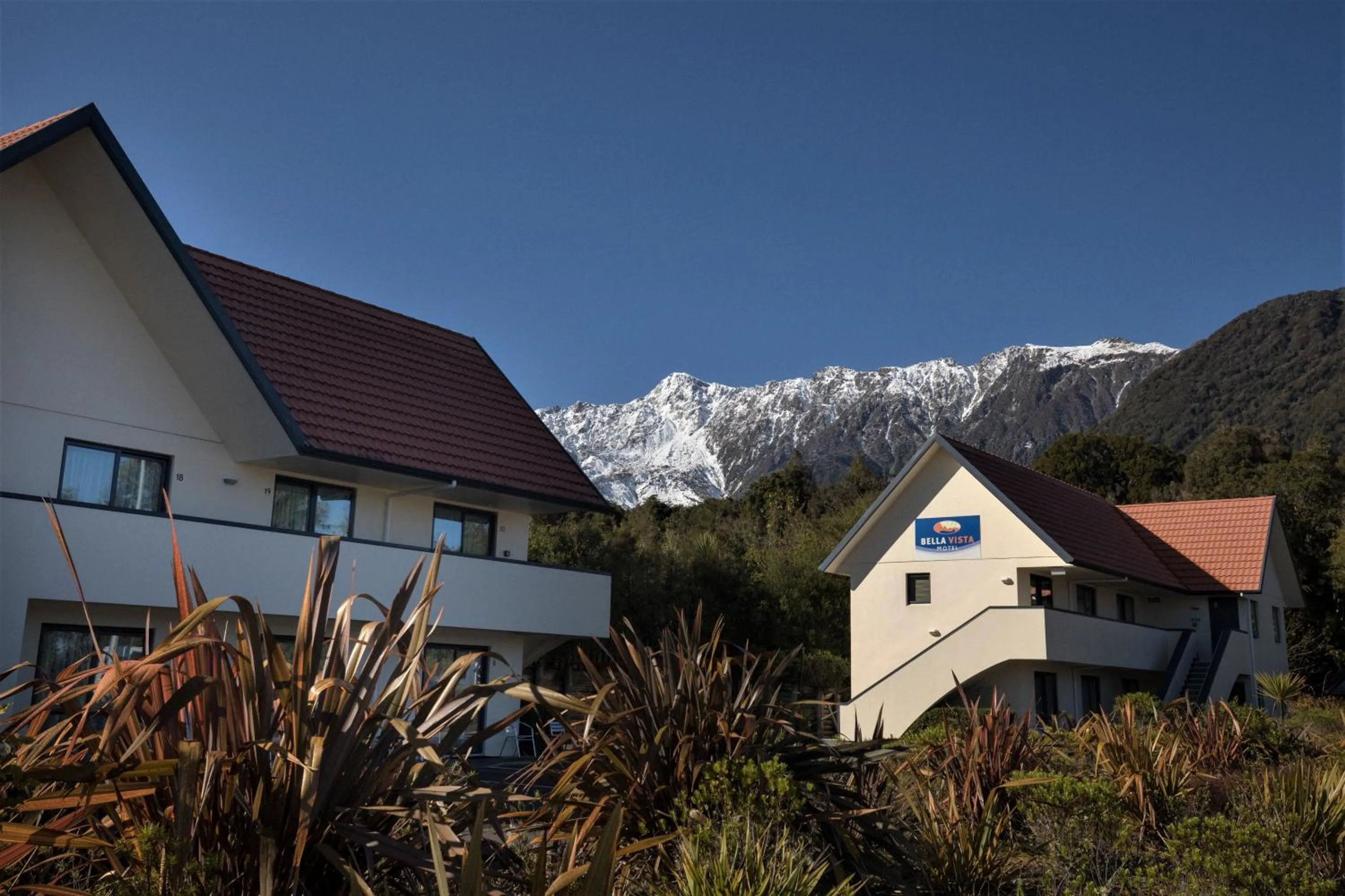 Property building in Bella Vista Motel Fox Glacier