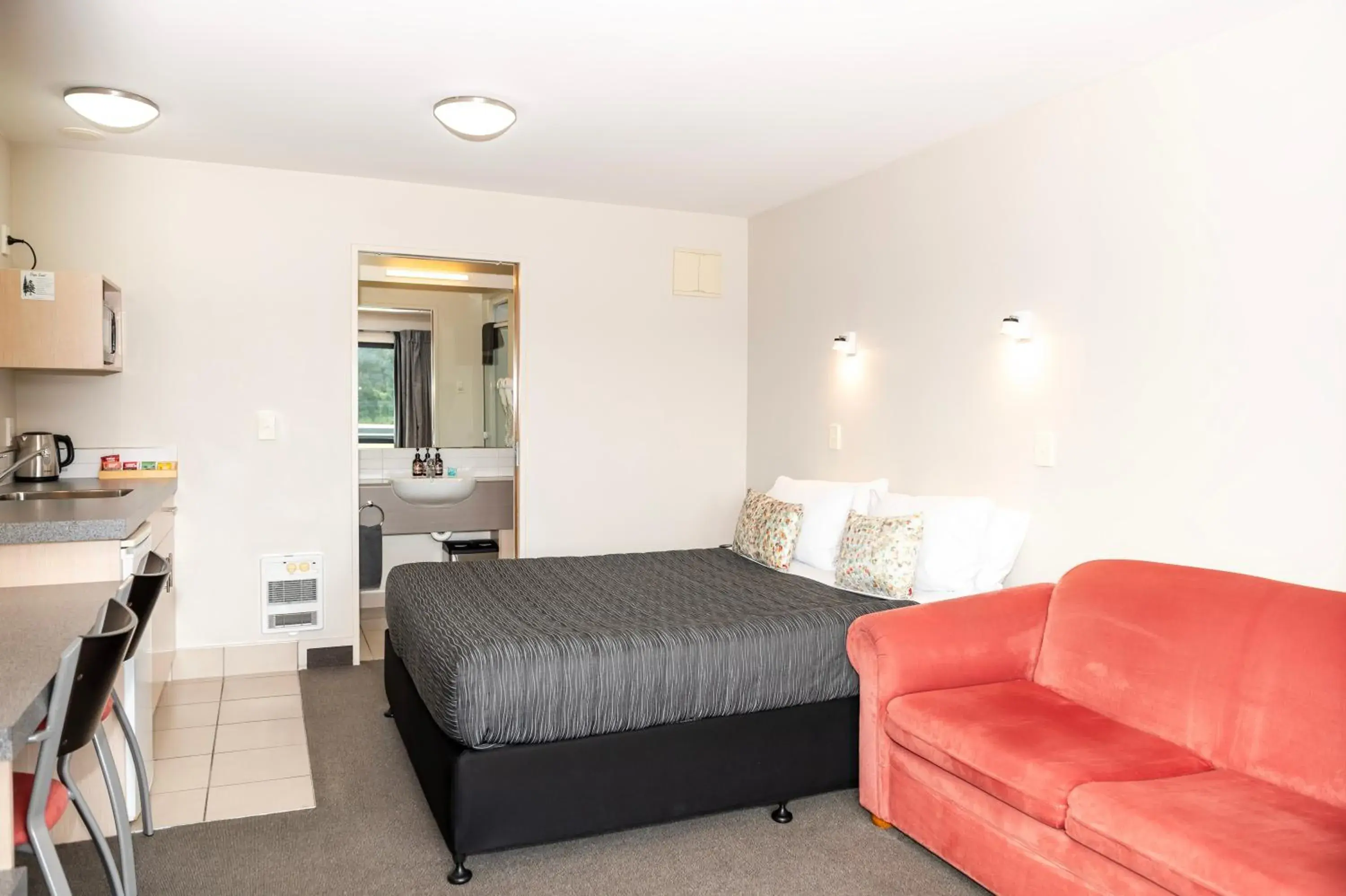 Superior Queen Studio in Bella Vista Motel Fox Glacier Superior Queen Studio in Bella Vista Motel Fox Glacier