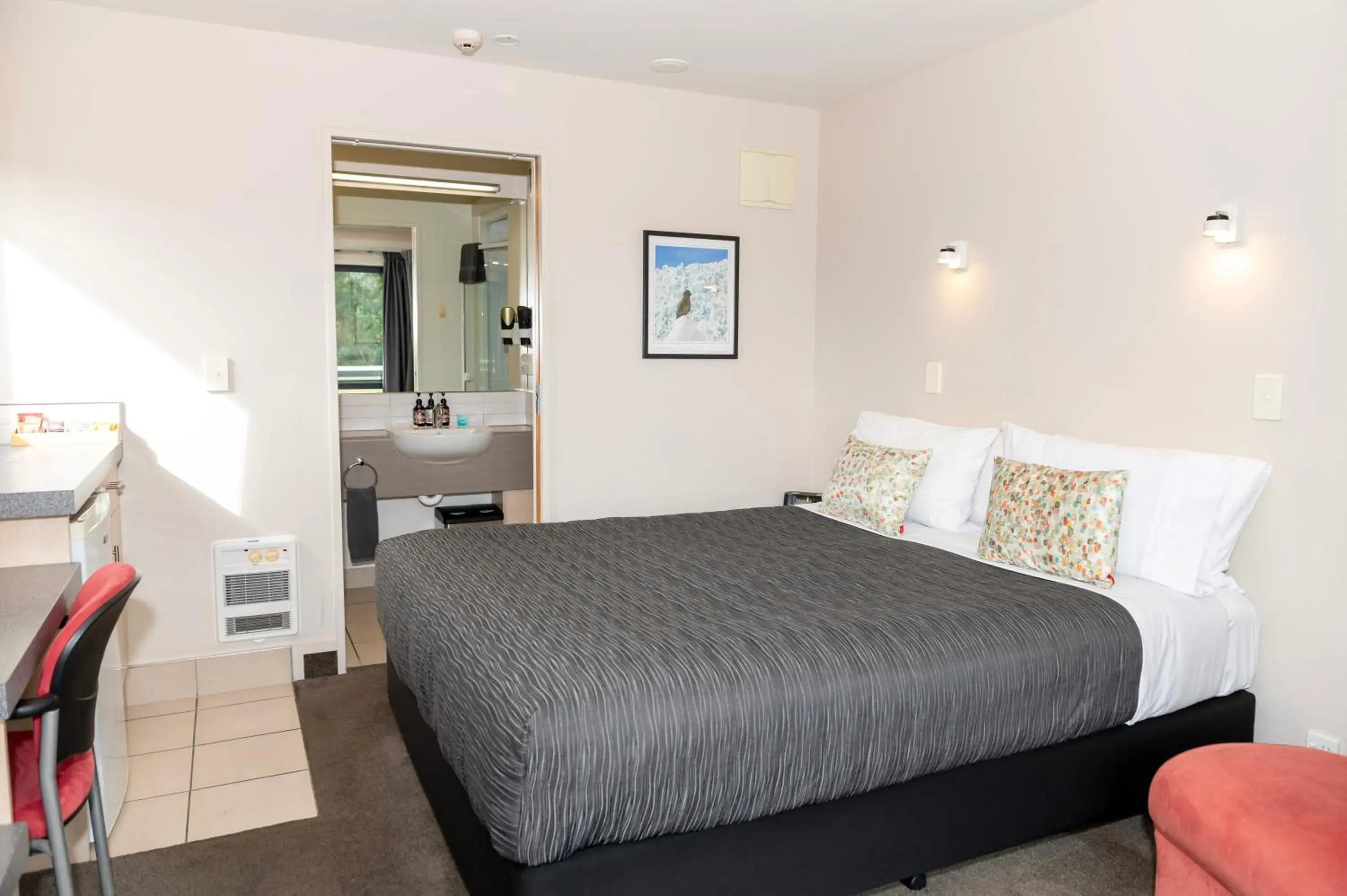 Bed in Bella Vista Motel Fox Glacier Bed in Bella Vista Motel Fox Glacier