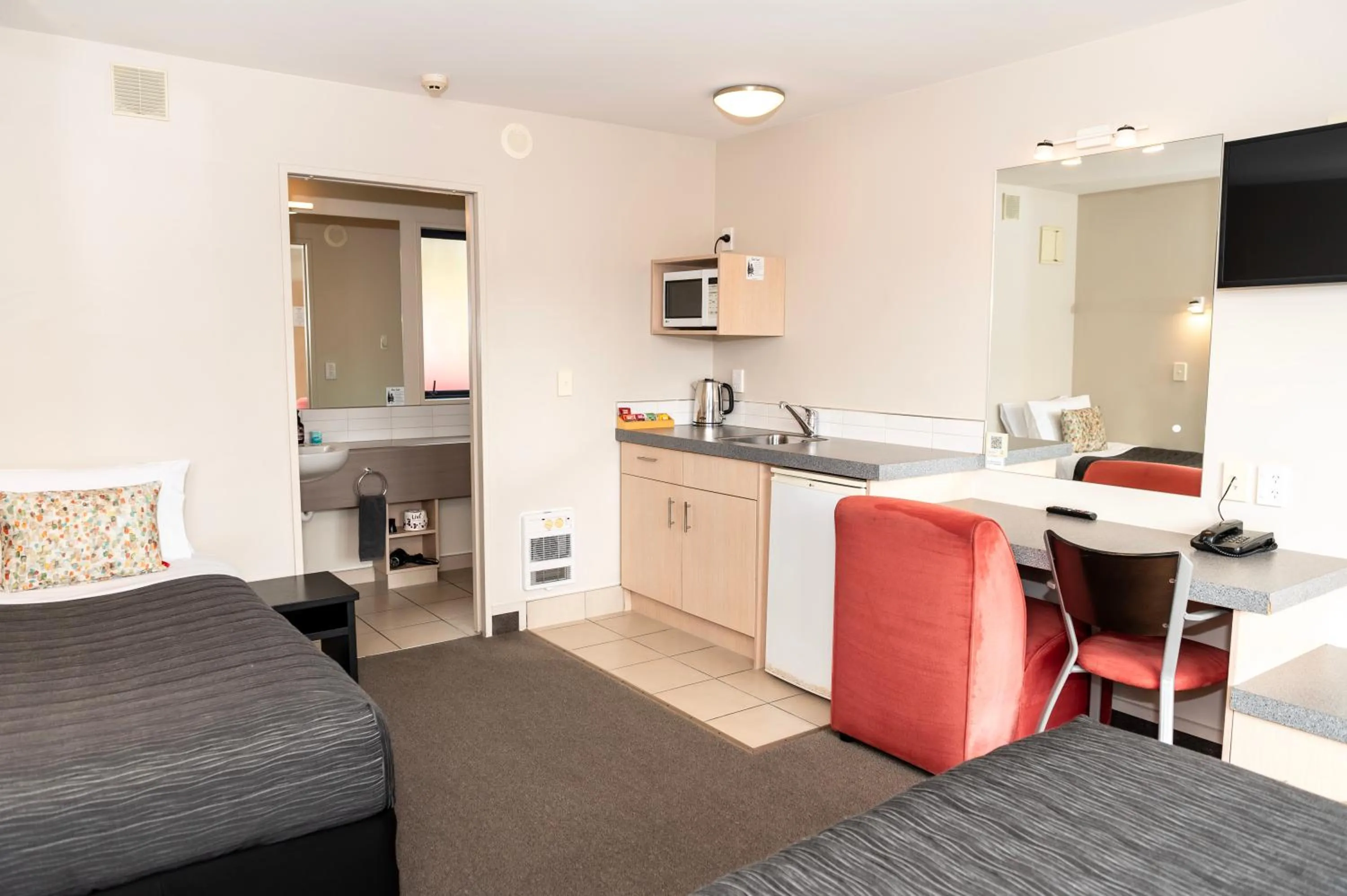 Bed in Bella Vista Motel Fox Glacier