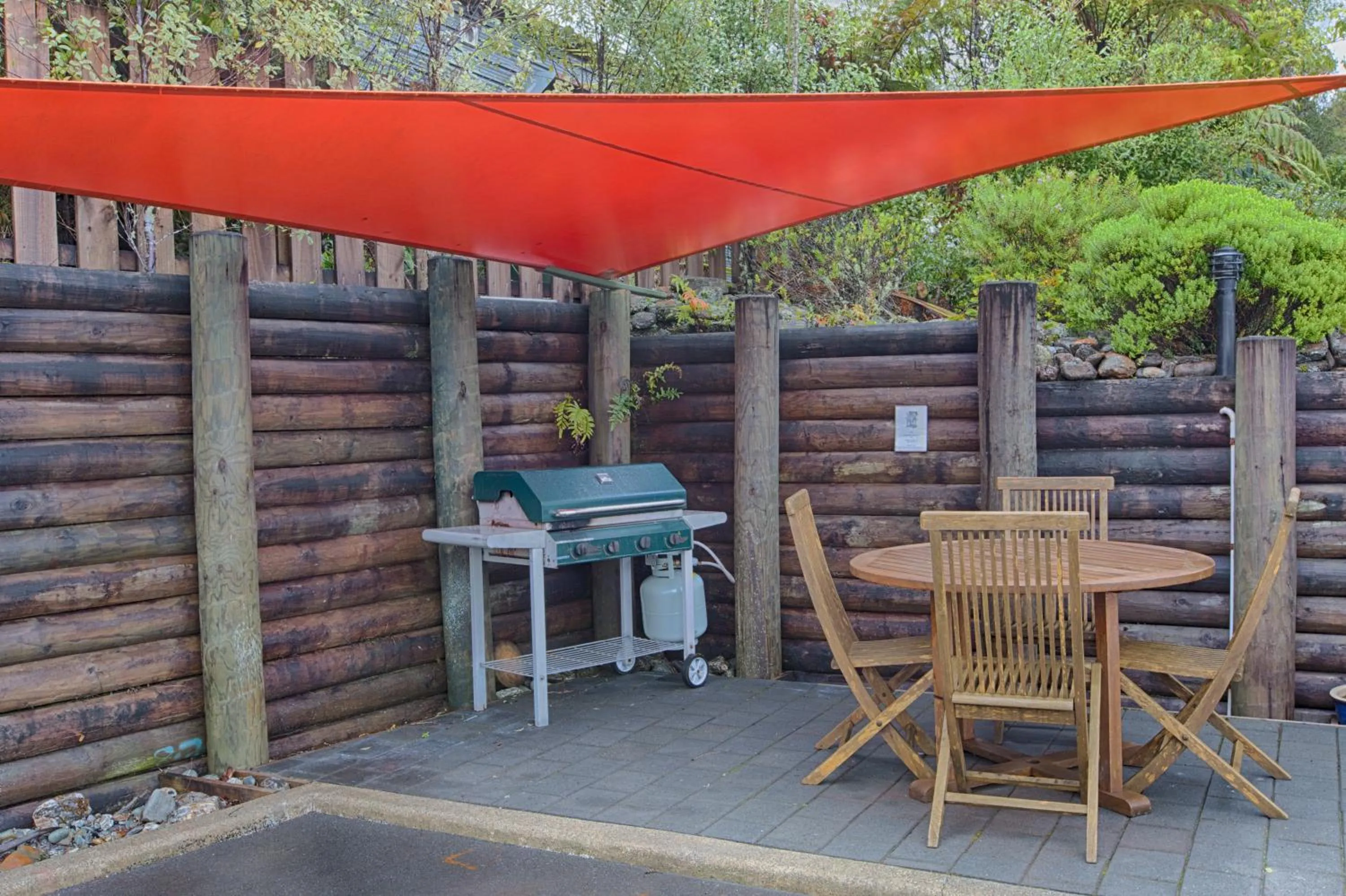BBQ facilities in Bella Vista Motel Fox Glacier