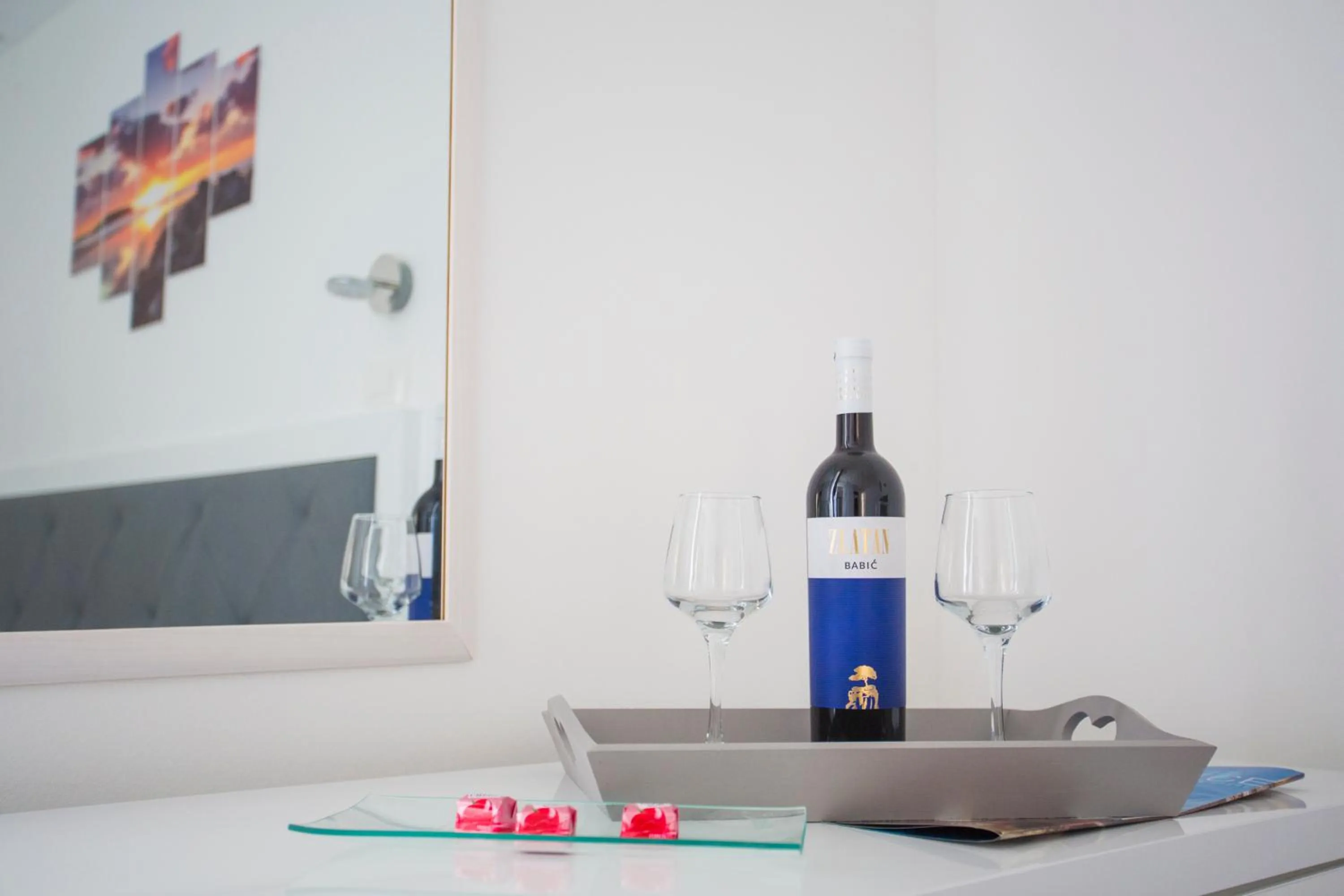 Decorative detail in Nirvana rooms Split