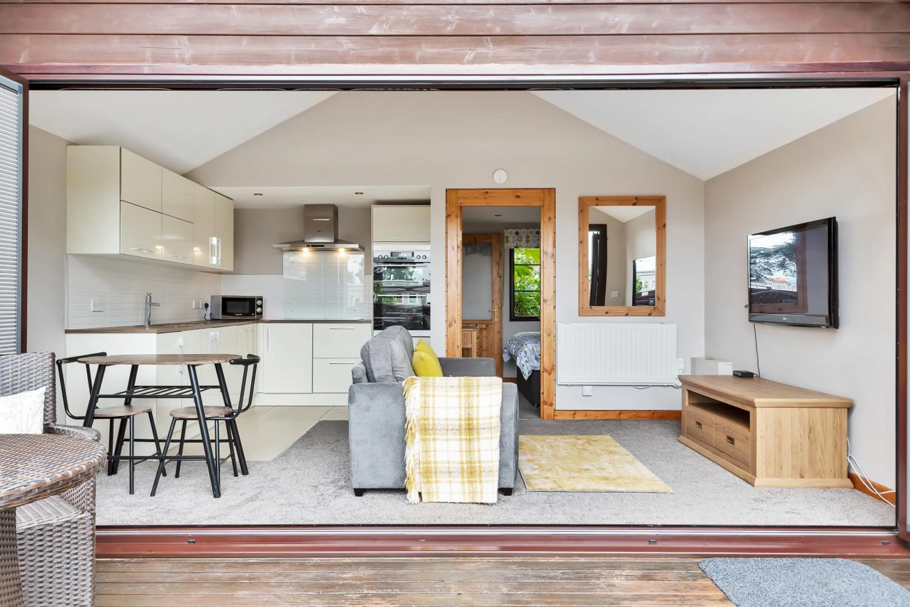 Living room in Hamble Retreat Studios and Lodge